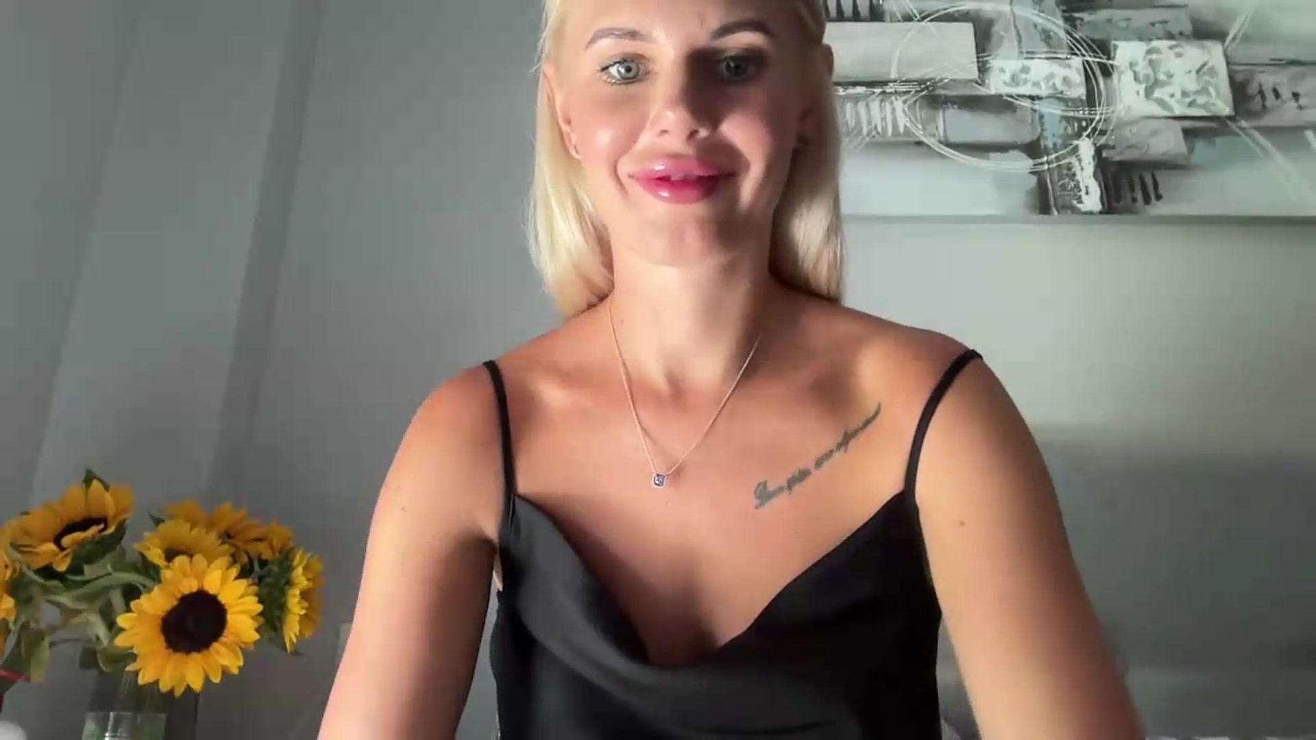 Gallery image thumbnail from AuroraKingg's myfreecams stream on, 08/25/2026, 17:12 image 2 of 20