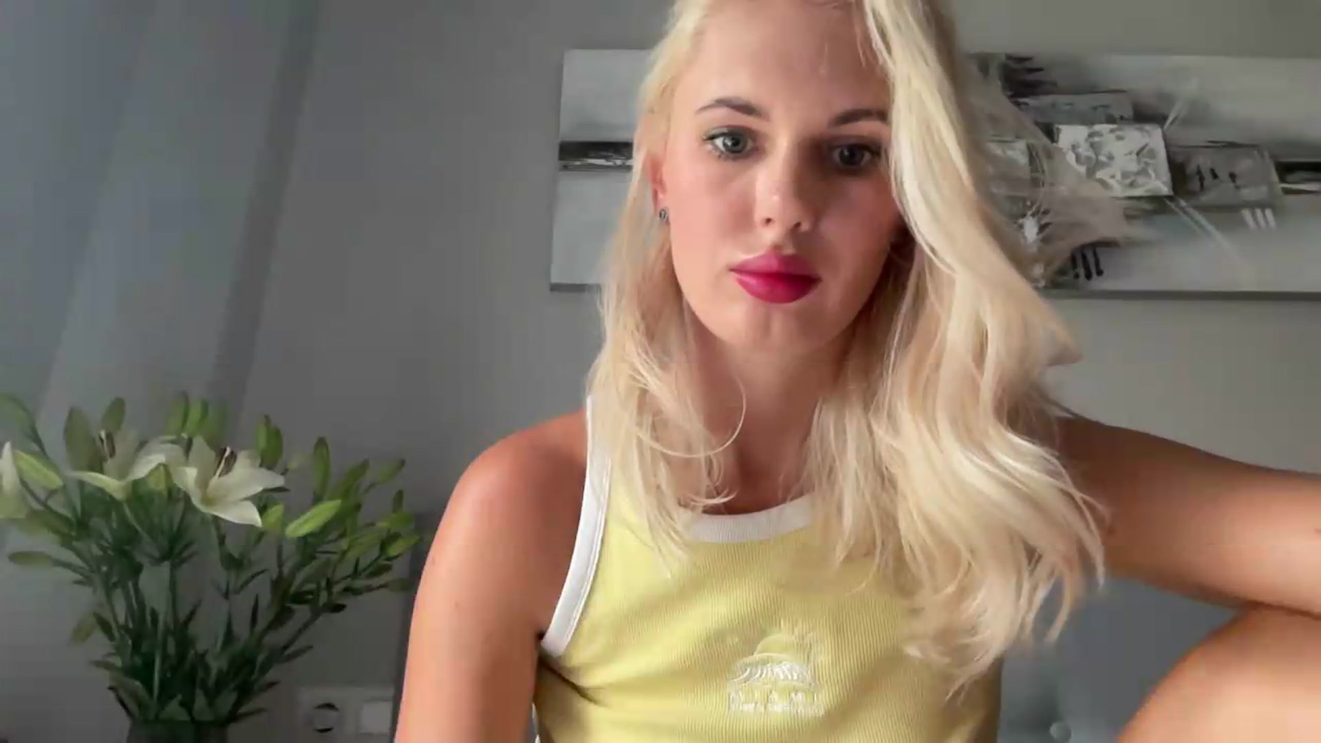 Gallery image thumbnail from AuroraKingg's myfreecams stream on, 08/28/2026, 10:10 image 5 of 20