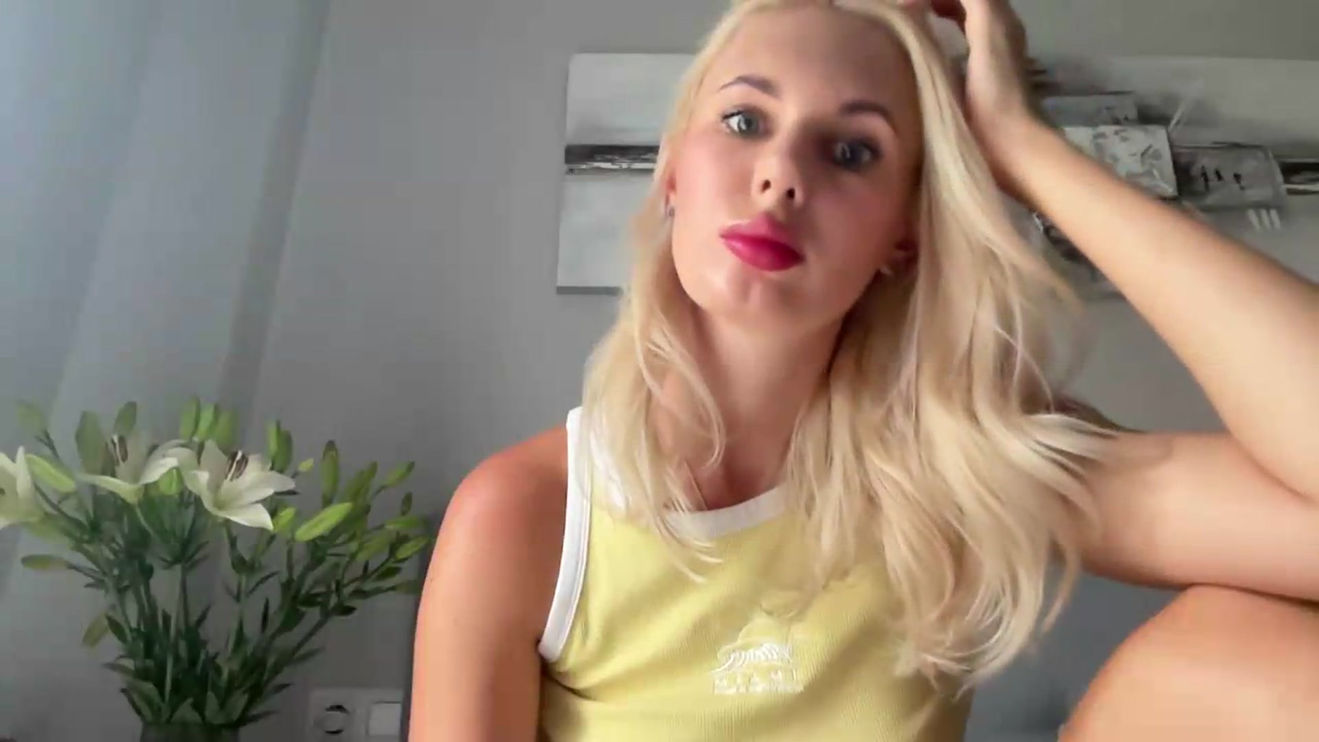 Gallery image thumbnail from AuroraKingg's myfreecams stream on, 08/28/2026, 10:10 image 4 of 20