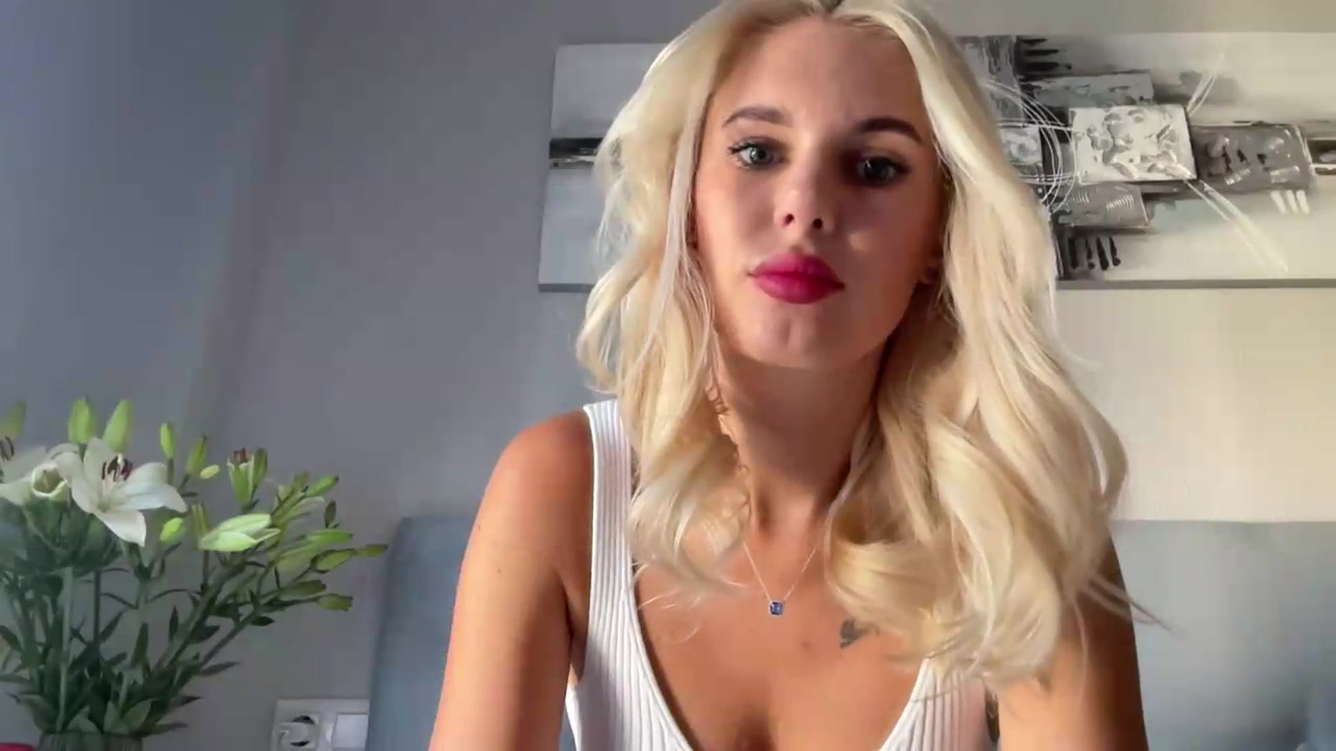 Gallery image thumbnail from AuroraKingg's myfreecams stream on, 08/29/2026, 10:19 image 11 of 20
