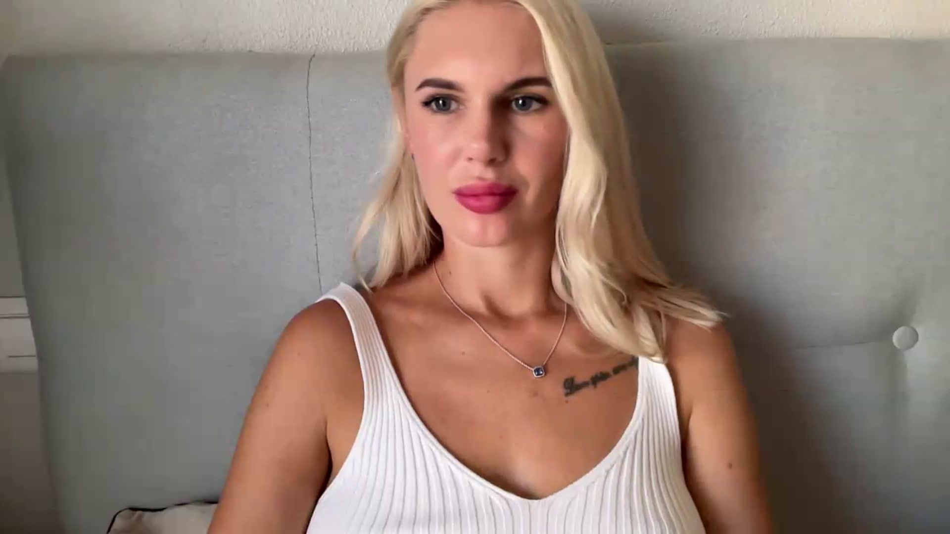 Gallery image thumbnail from AuroraKingg's myfreecams stream on, 08/29/2026, 10:57 image 8 of 20