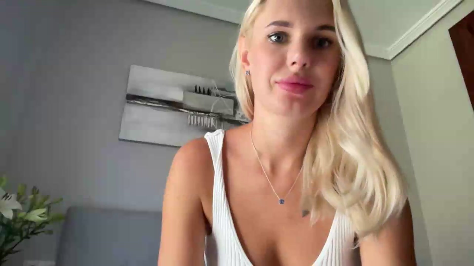Gallery image thumbnail from AuroraKingg's myfreecams stream on, 08/29/2026, 12:10 image 20 of 20