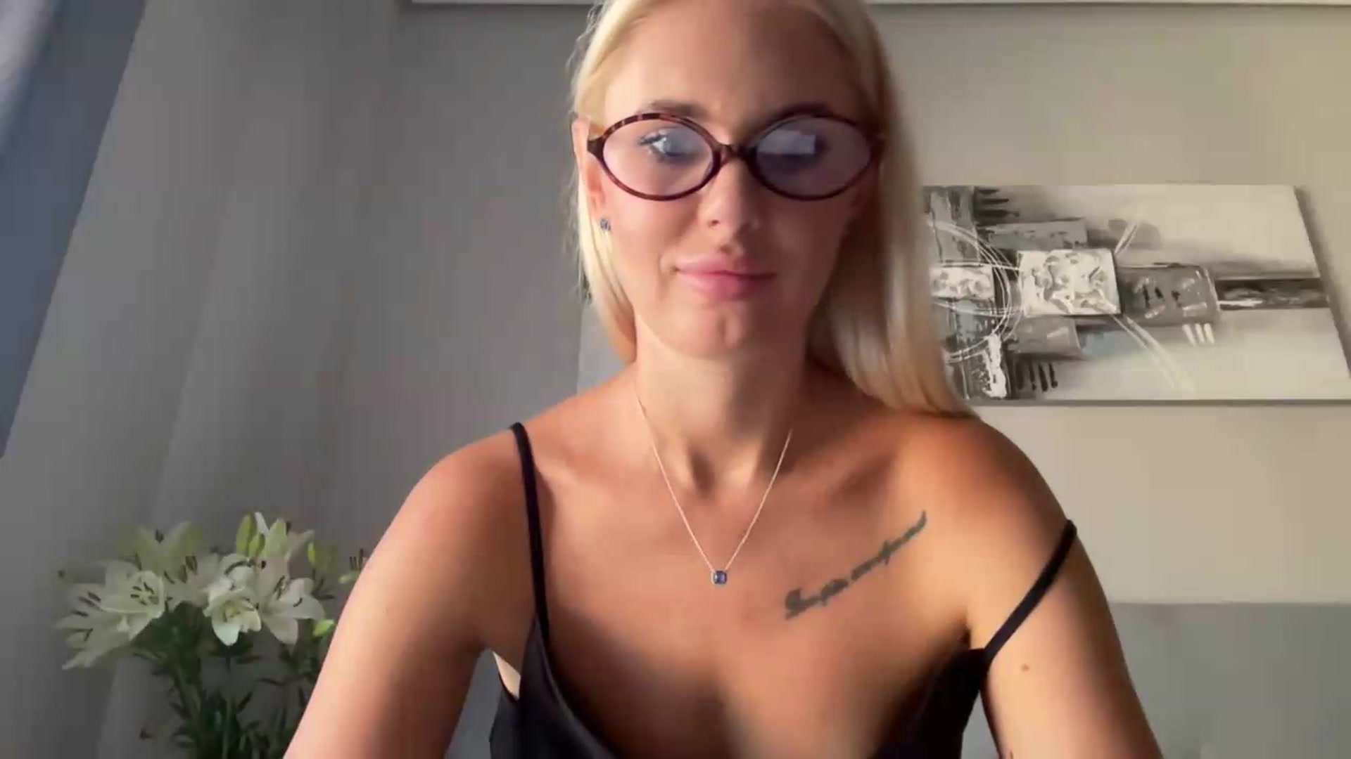 Gallery image thumbnail from AuroraKingg's myfreecams stream on, 08/30/2026, 10:40 image 13 of 20