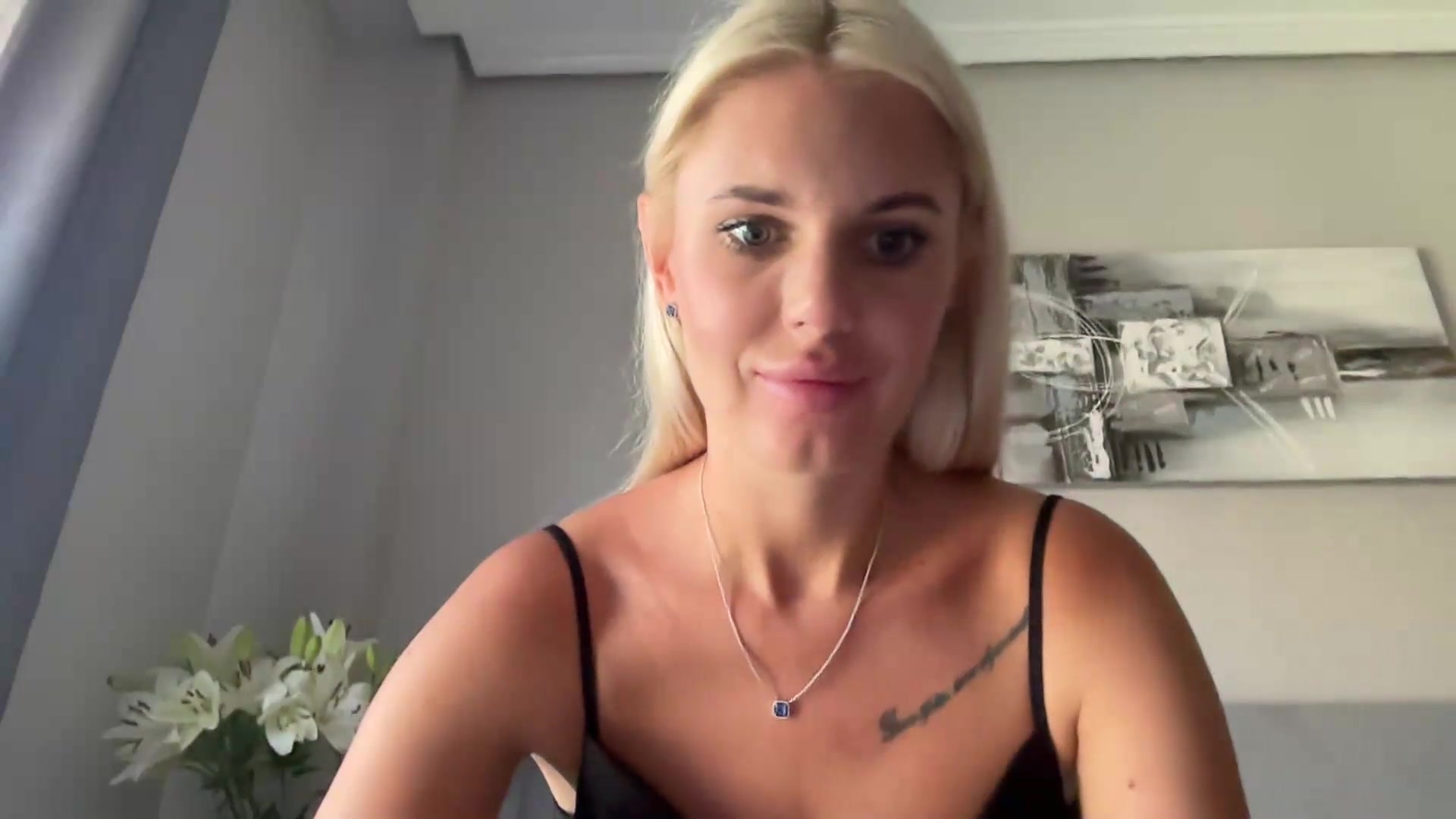 Gallery image thumbnail from AuroraKingg's myfreecams stream on, 08/30/2026, 11:43 image 18 of 20