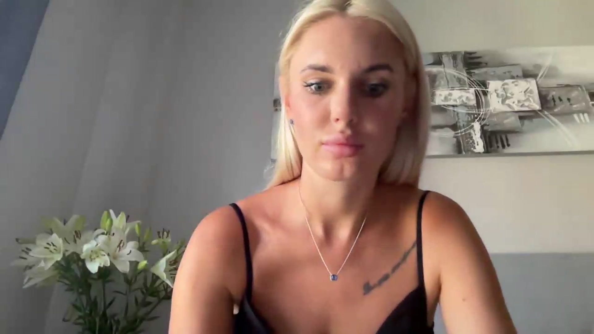 Gallery image thumbnail from AuroraKingg's myfreecams stream on, 08/30/2026, 11:43 image 9 of 20