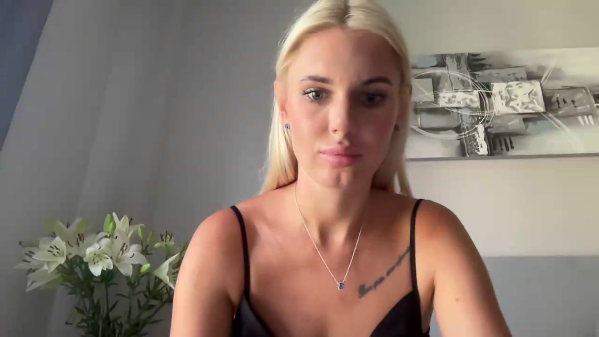 Gallery image thumbnail from AuroraKingg's myfreecams stream on, 08/30/2026, 11:43 image 10 of 20