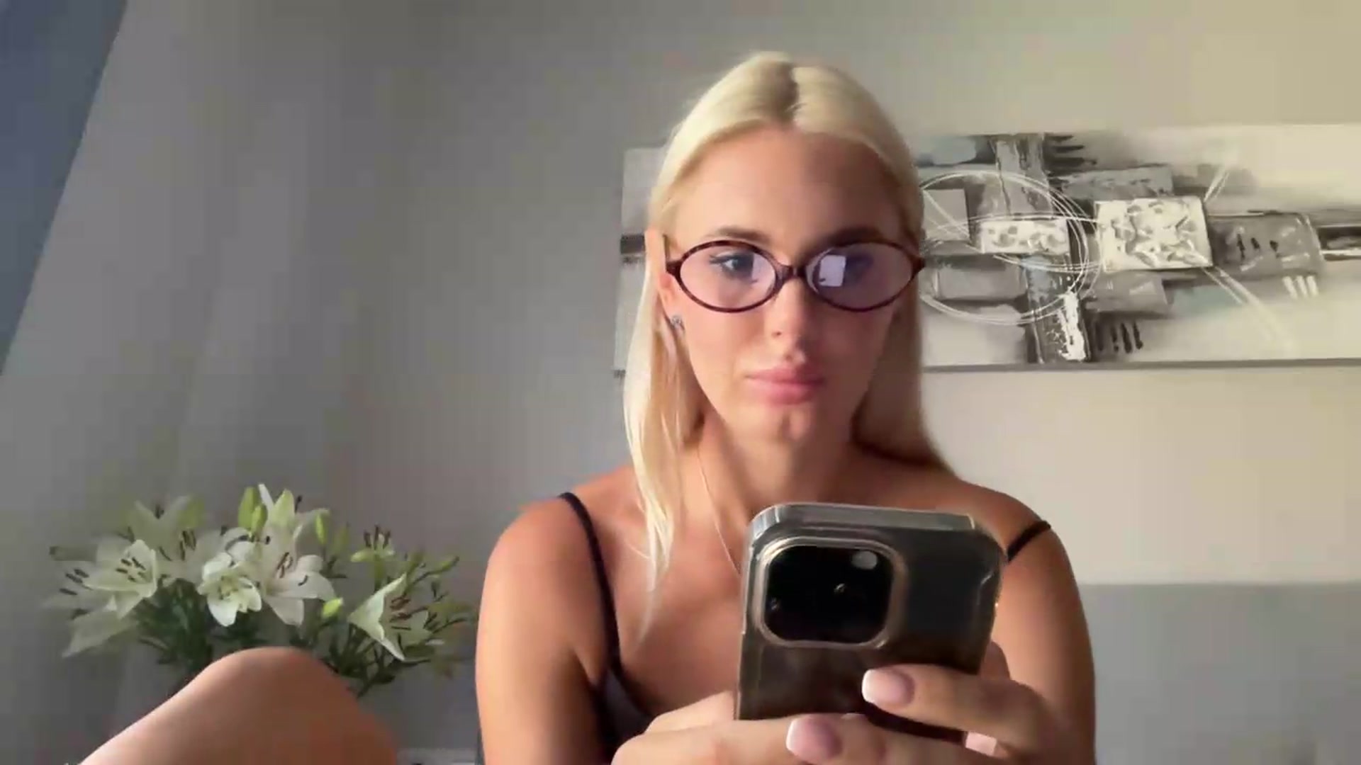 Gallery image thumbnail from AuroraKingg's myfreecams stream on, 08/30/2026, 11:43 image 2 of 20