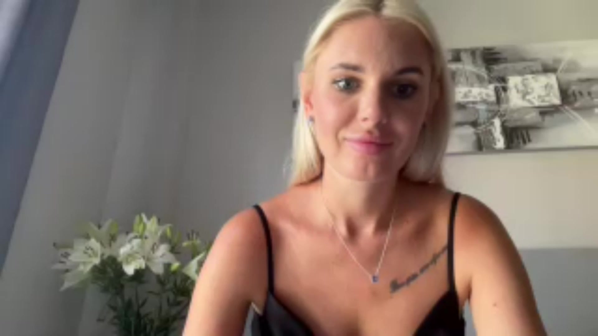 Gallery image thumbnail from AuroraKingg's myfreecams stream on, 08/30/2026, 11:43 image 12 of 20