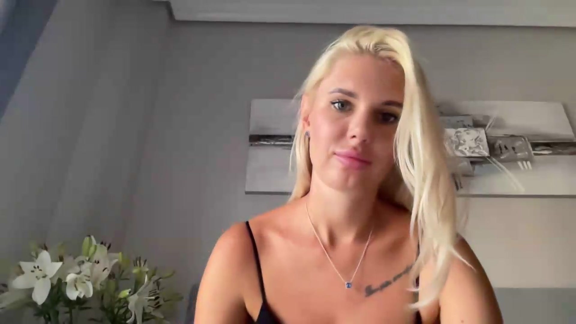 Gallery image thumbnail from AuroraKingg's myfreecams stream on, 08/31/2026, 10:27 image 3 of 20