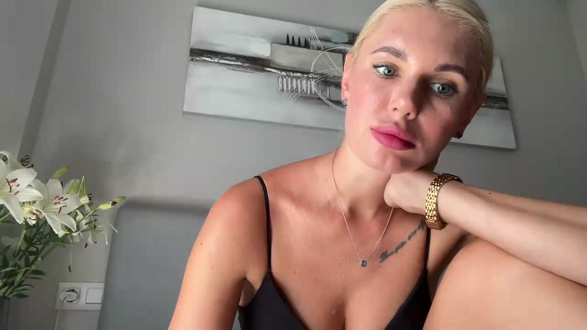 Gallery image thumbnail from AuroraKingg's myfreecams stream on, 09/01/2026, 15:20 image 16 of 20
