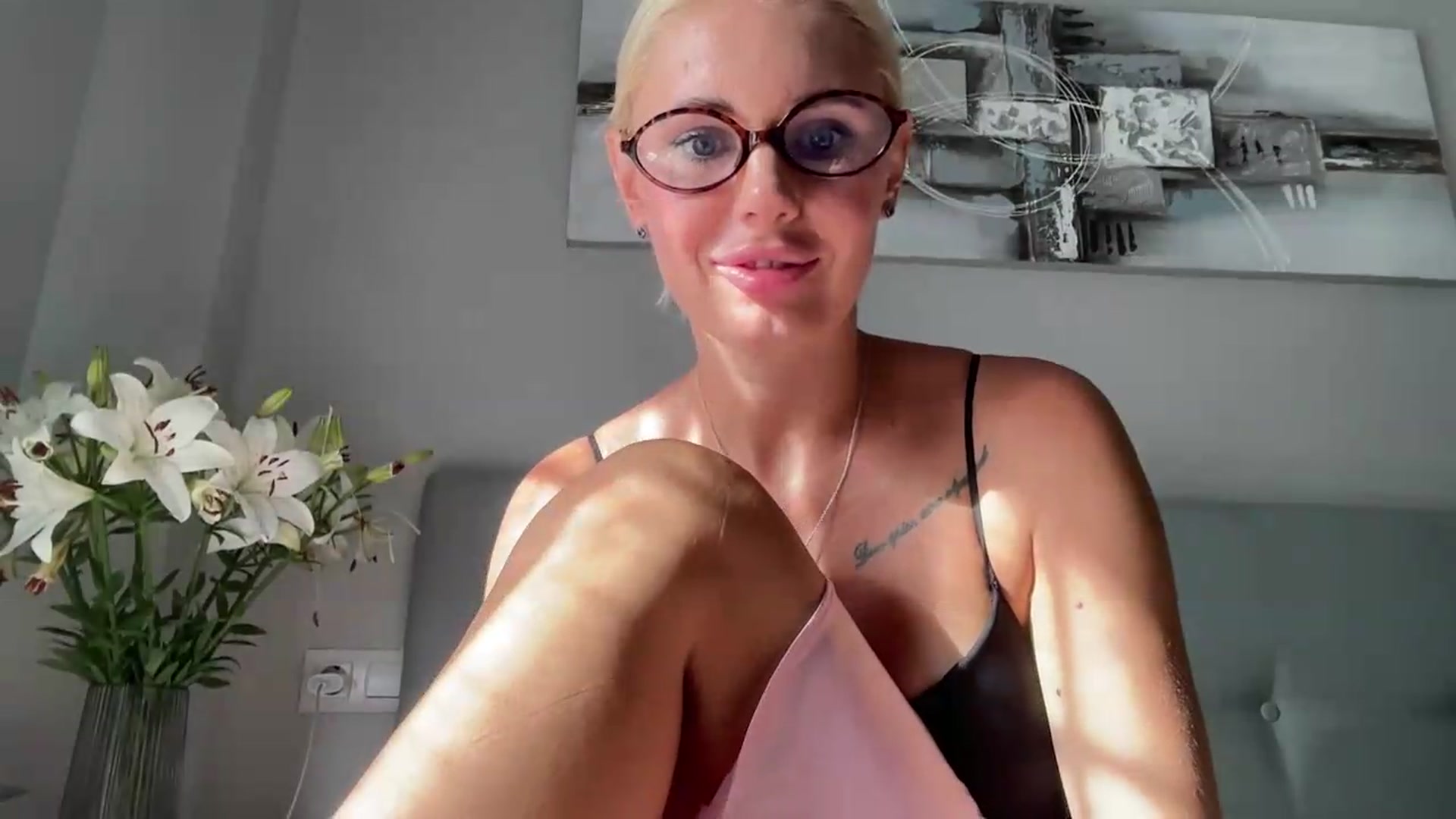 Gallery image thumbnail from AuroraKingg's myfreecams stream on, 09/01/2026, 16:23 image 11 of 20
