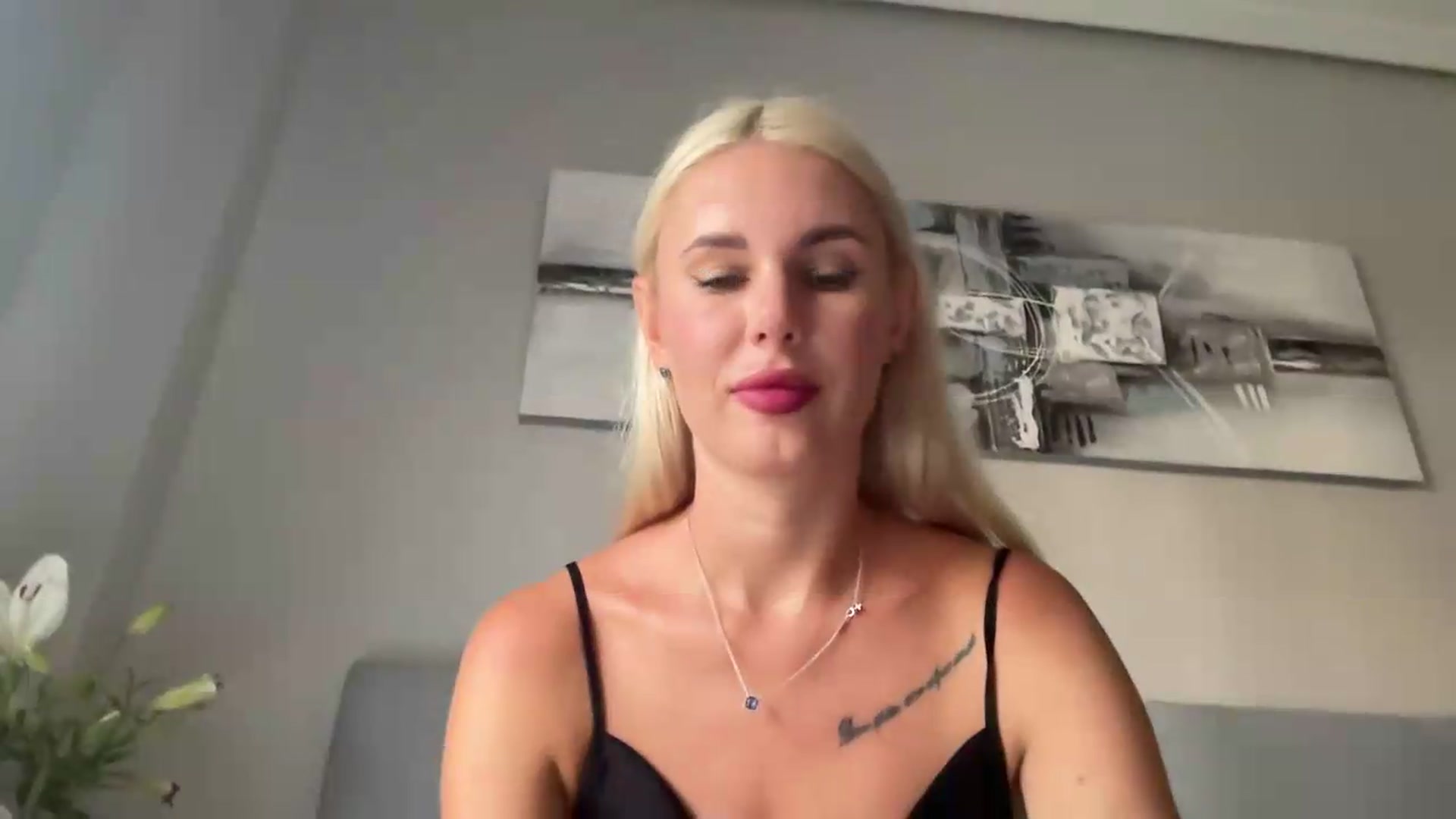 Gallery image thumbnail from AuroraKingg's myfreecams stream on, 09/02/2026, 09:19 image 14 of 20