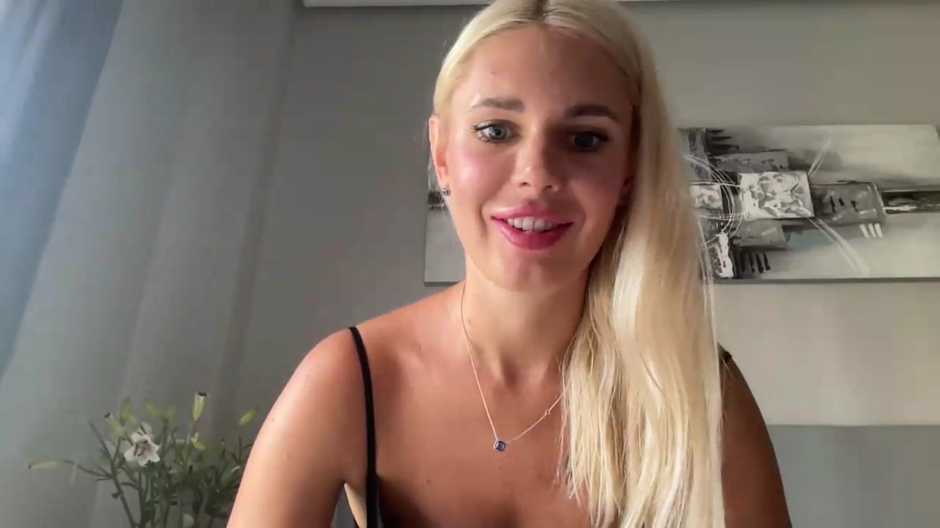 Gallery image thumbnail from AuroraKingg's myfreecams stream on, 09/02/2026, 09:50 image 17 of 20