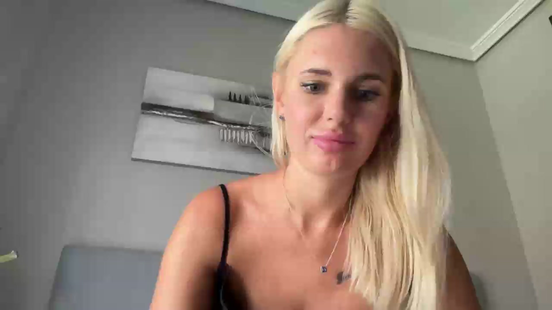 Gallery image thumbnail from AuroraKingg's myfreecams stream on, 09/02/2026, 12:11 image 1 of 20