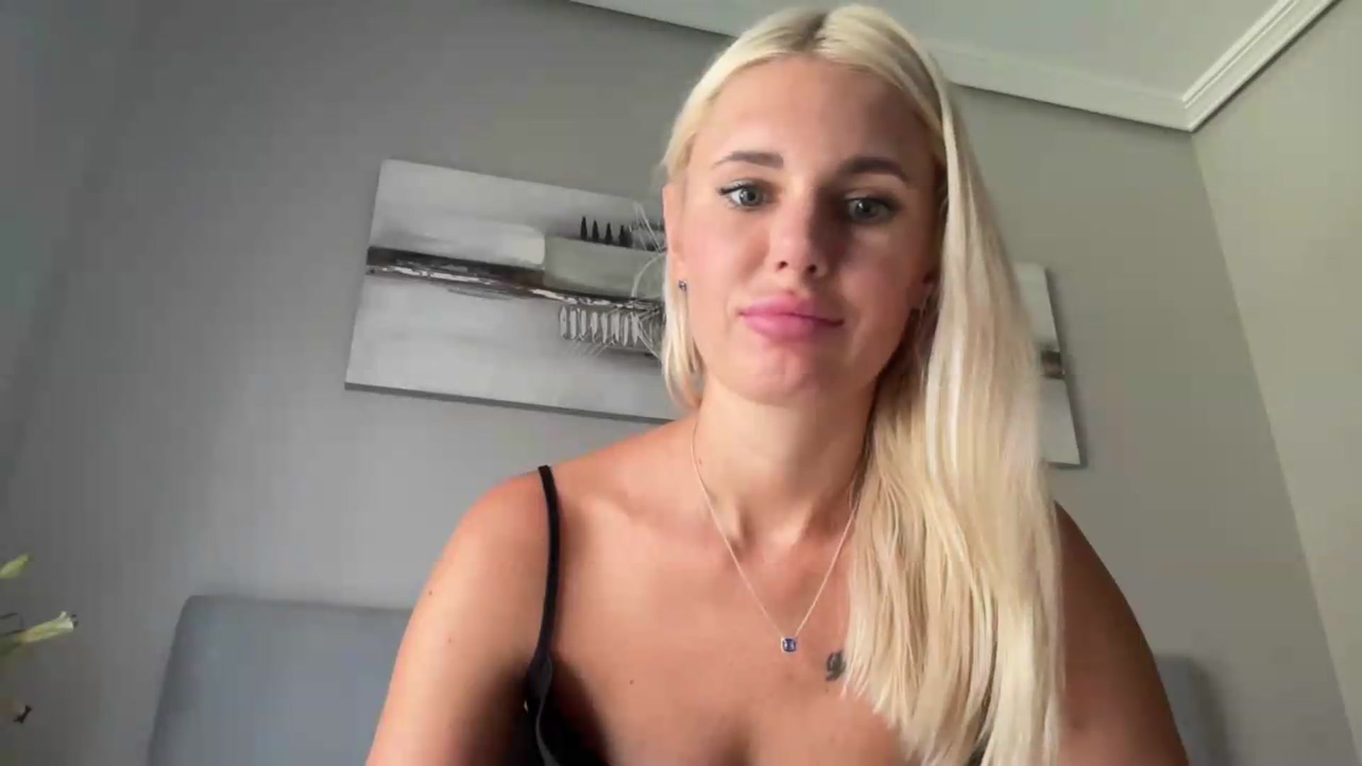 Gallery image thumbnail from AuroraKingg's myfreecams stream on, 09/02/2026, 12:11 image 2 of 20