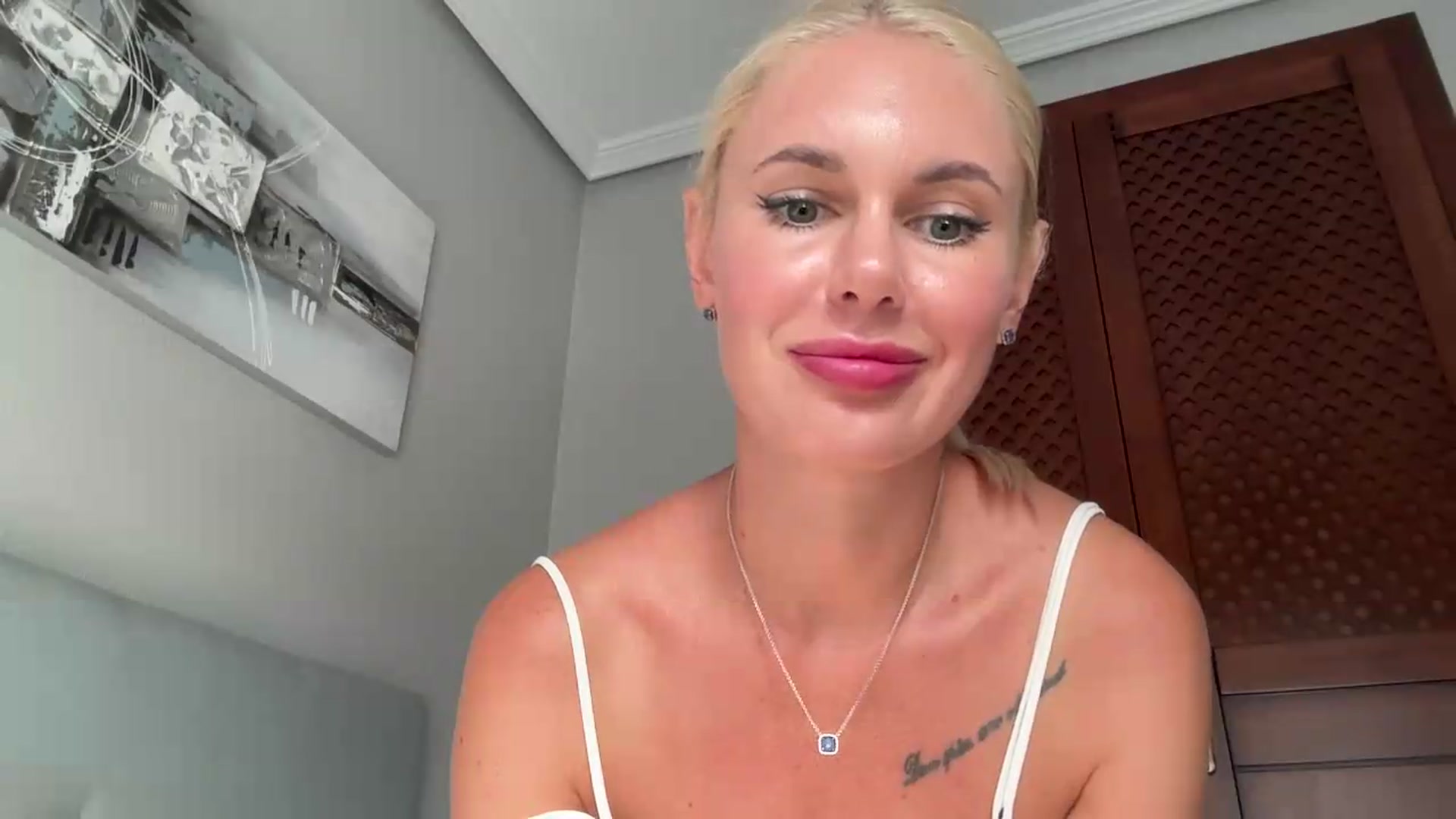 Gallery image thumbnail from AuroraKingg's myfreecams stream on, 09/02/2026, 16:49 image 7 of 20