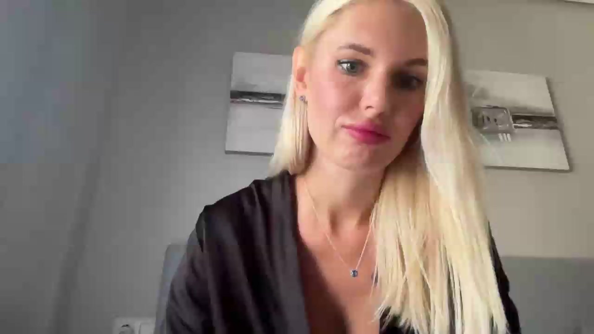 Gallery image thumbnail from AuroraKingg's myfreecams stream on, 09/03/2026, 13:06 image 6 of 20