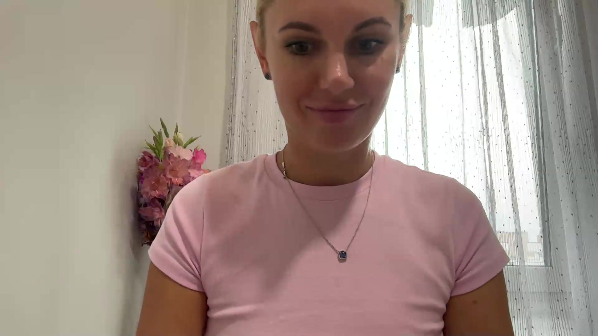 Gallery image thumbnail from AuroraKingg's myfreecams stream on, 09/10/2026, 14:47 image 17 of 20