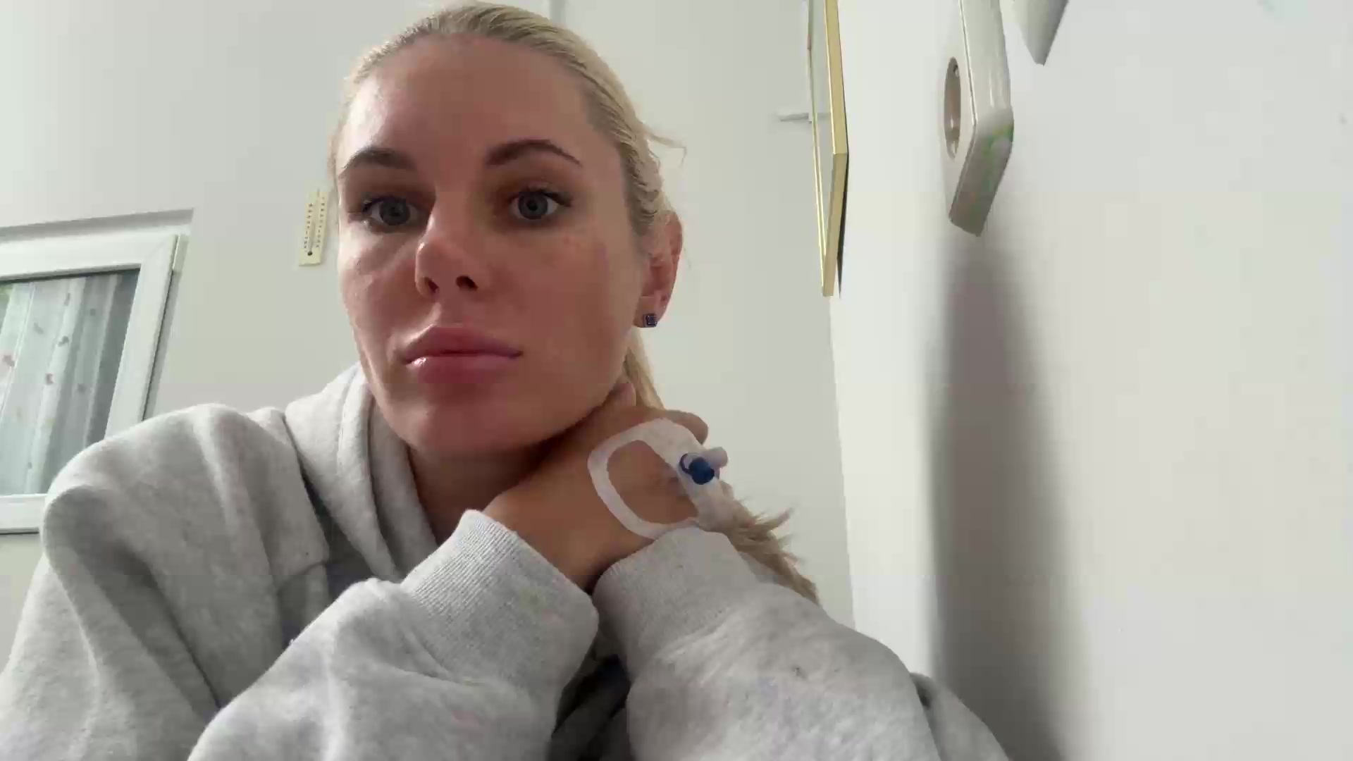 Gallery image thumbnail from AuroraKingg's myfreecams stream on, 09/12/2026, 10:37 image 18 of 20