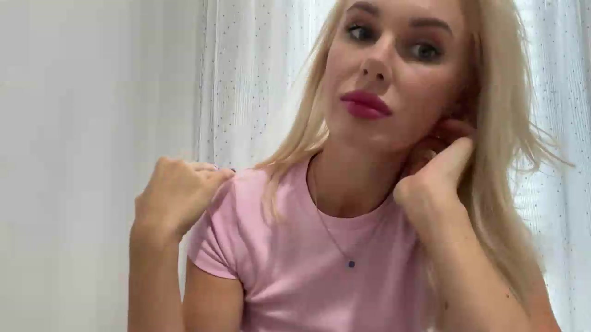 Gallery image thumbnail from AuroraKingg's myfreecams stream on, 09/14/2026, 14:32 image 17 of 20