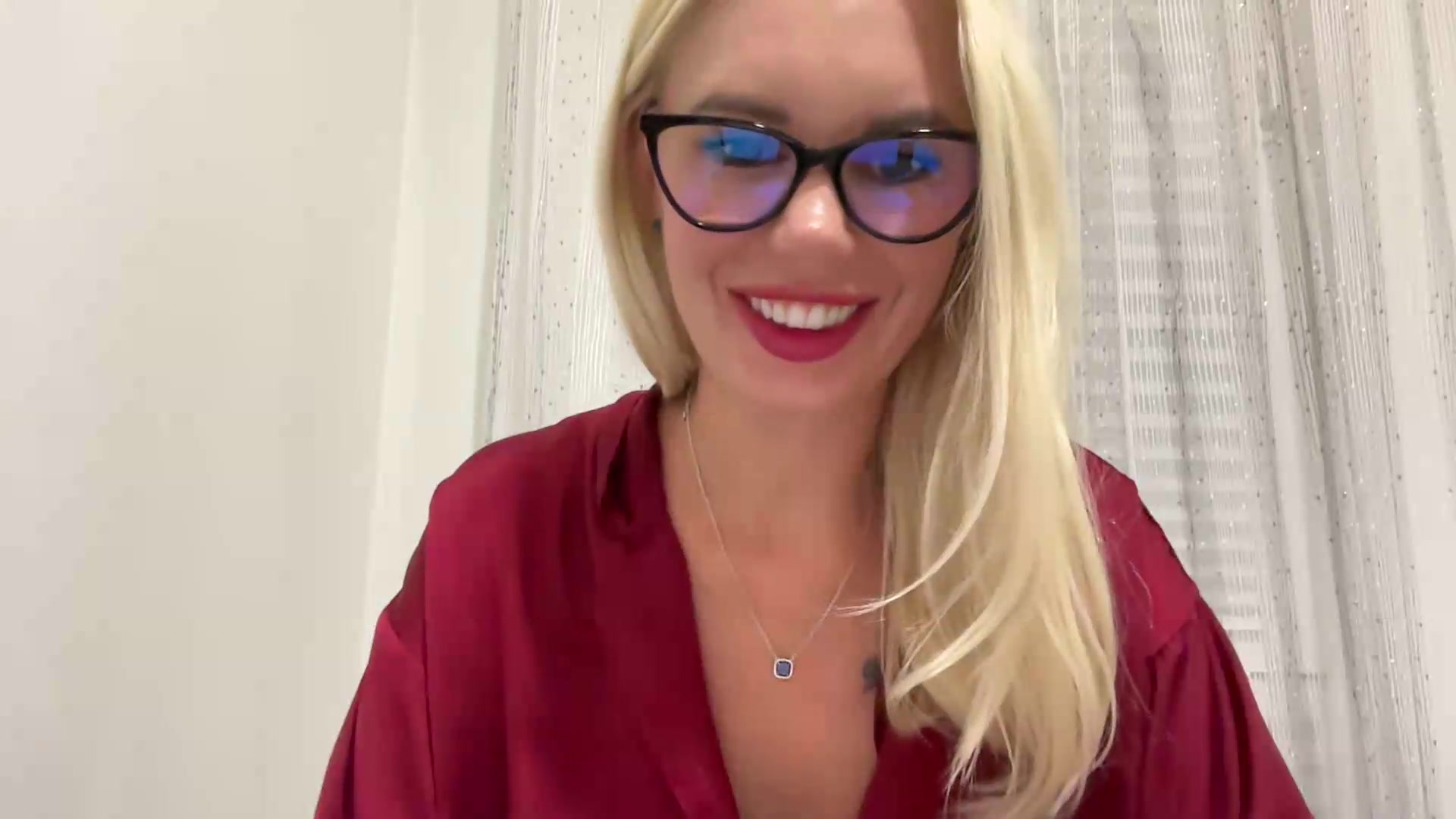 Gallery image thumbnail from AuroraKingg's myfreecams stream on, 09/16/2026, 17:07 image 18 of 20