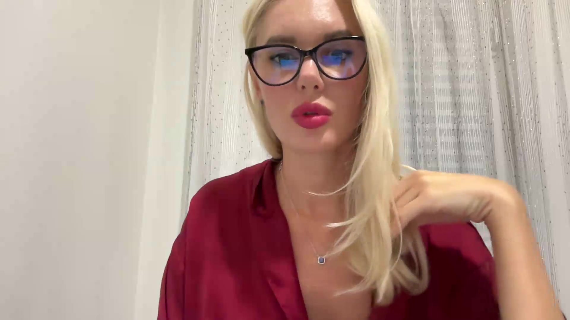 Gallery image thumbnail from AuroraKingg's myfreecams stream on, 09/16/2026, 17:07 image 17 of 20