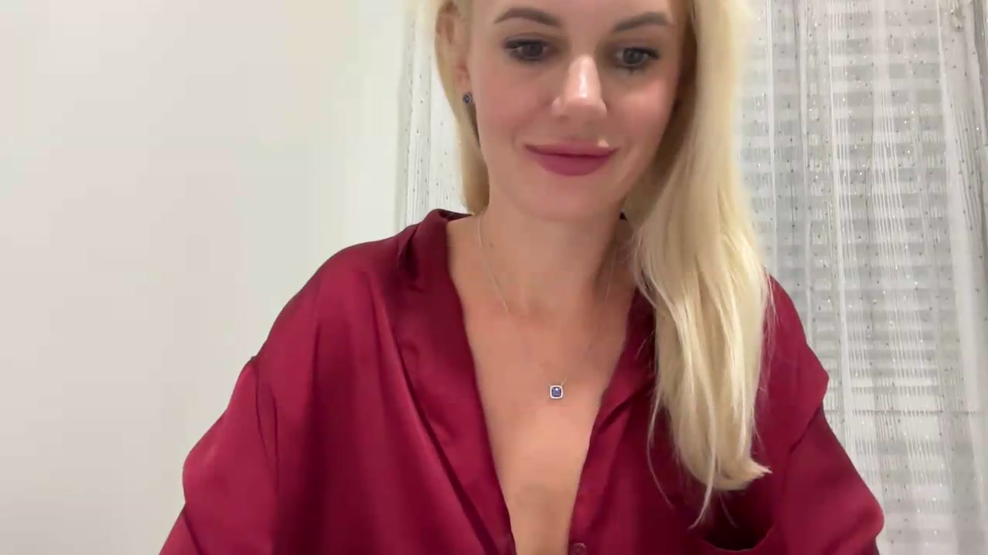 Gallery image thumbnail from AuroraKingg's myfreecams stream on, 09/17/2026, 17:46 image 11 of 20