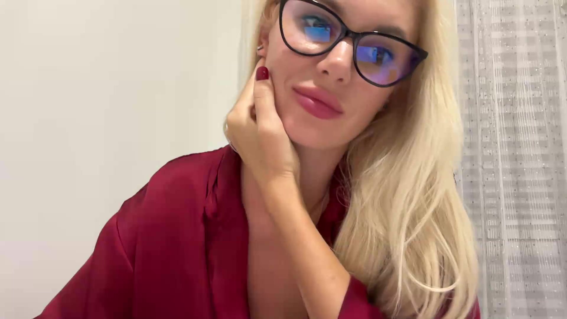 Gallery image thumbnail from AuroraKingg's myfreecams stream on, 09/17/2026, 17:46 image 18 of 20