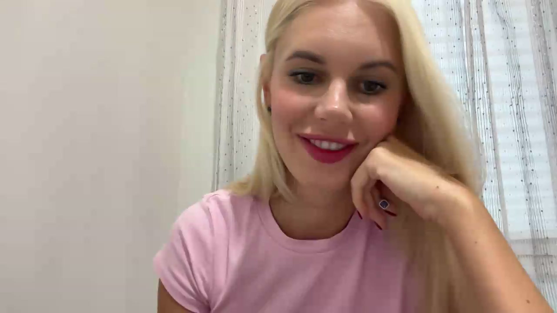 Gallery image thumbnail from AuroraKingg's myfreecams stream on, 09/18/2026, 15:59 image 14 of 20