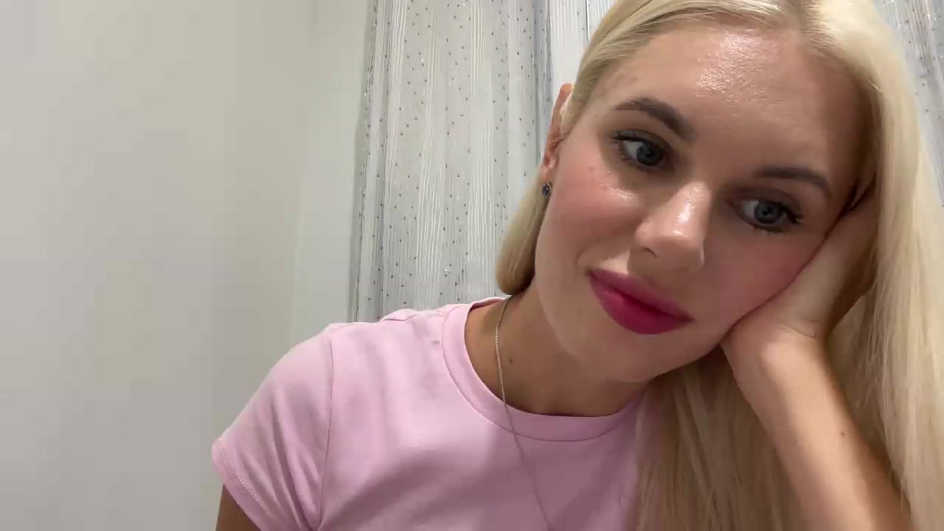 Gallery image thumbnail from AuroraKingg's myfreecams stream on, 09/18/2026, 15:59 image 20 of 20