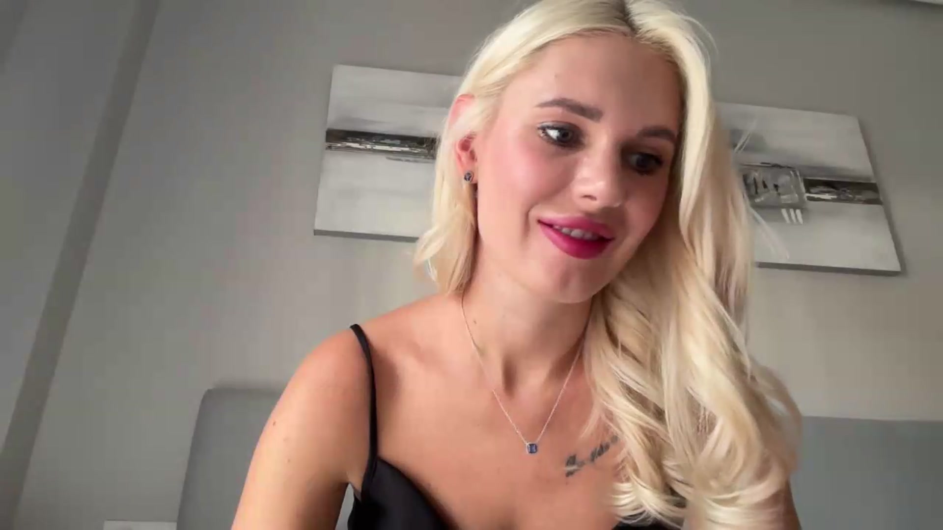 Gallery image thumbnail from AuroraKingg's myfreecams stream on, 09/24/2026, 09:34 image 3 of 20
