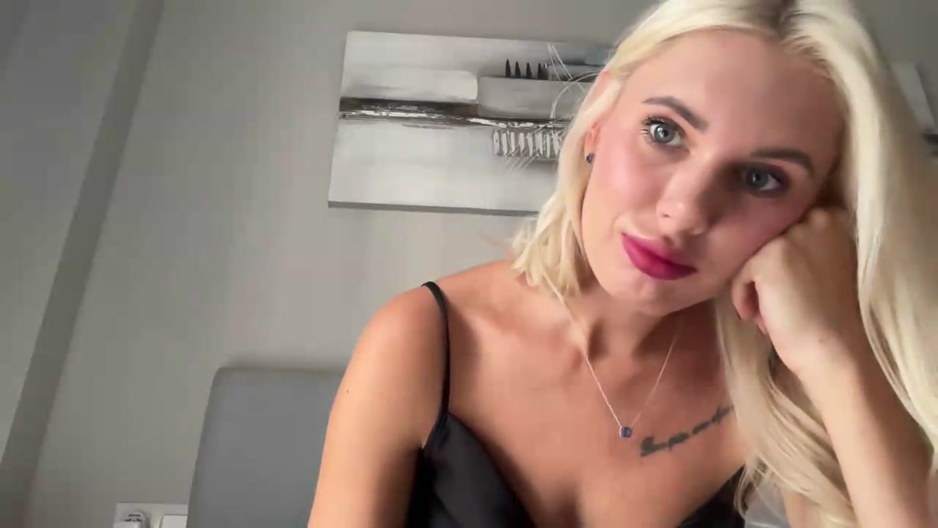 Gallery image thumbnail from AuroraKingg's myfreecams stream on, 09/24/2026, 09:34 image 11 of 20