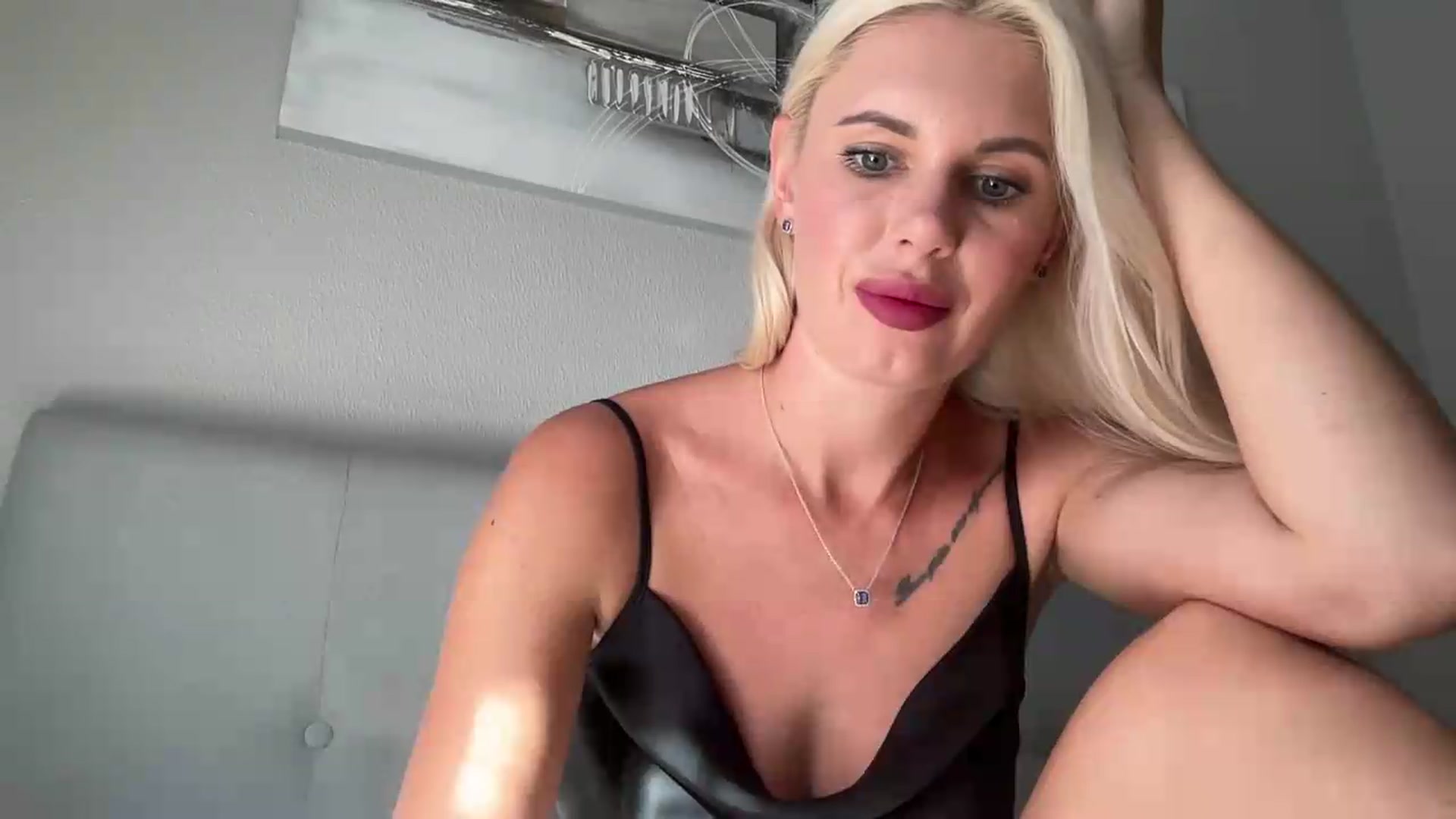 Gallery image thumbnail from AuroraKingg's myfreecams stream on, 09/24/2026, 16:27 image 4 of 20
