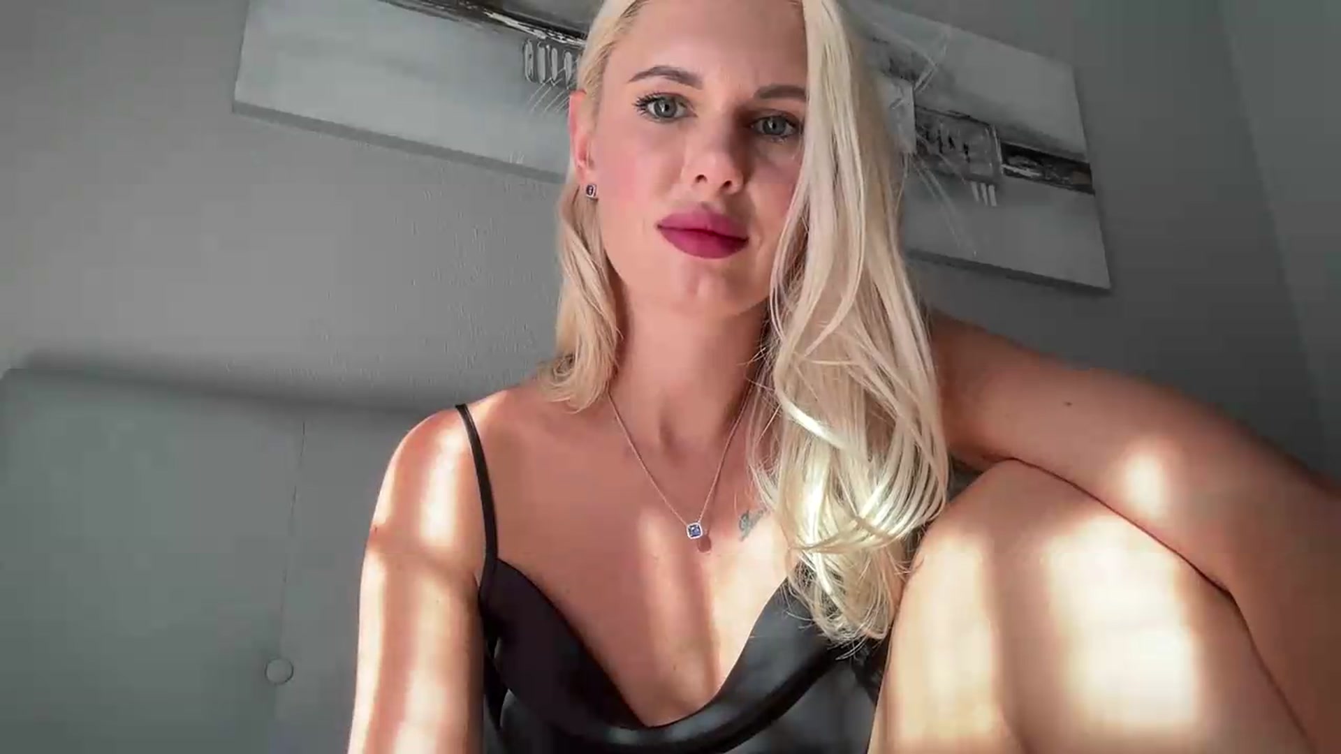 Gallery image thumbnail from AuroraKingg's myfreecams stream on, 09/24/2026, 16:27 image 9 of 20