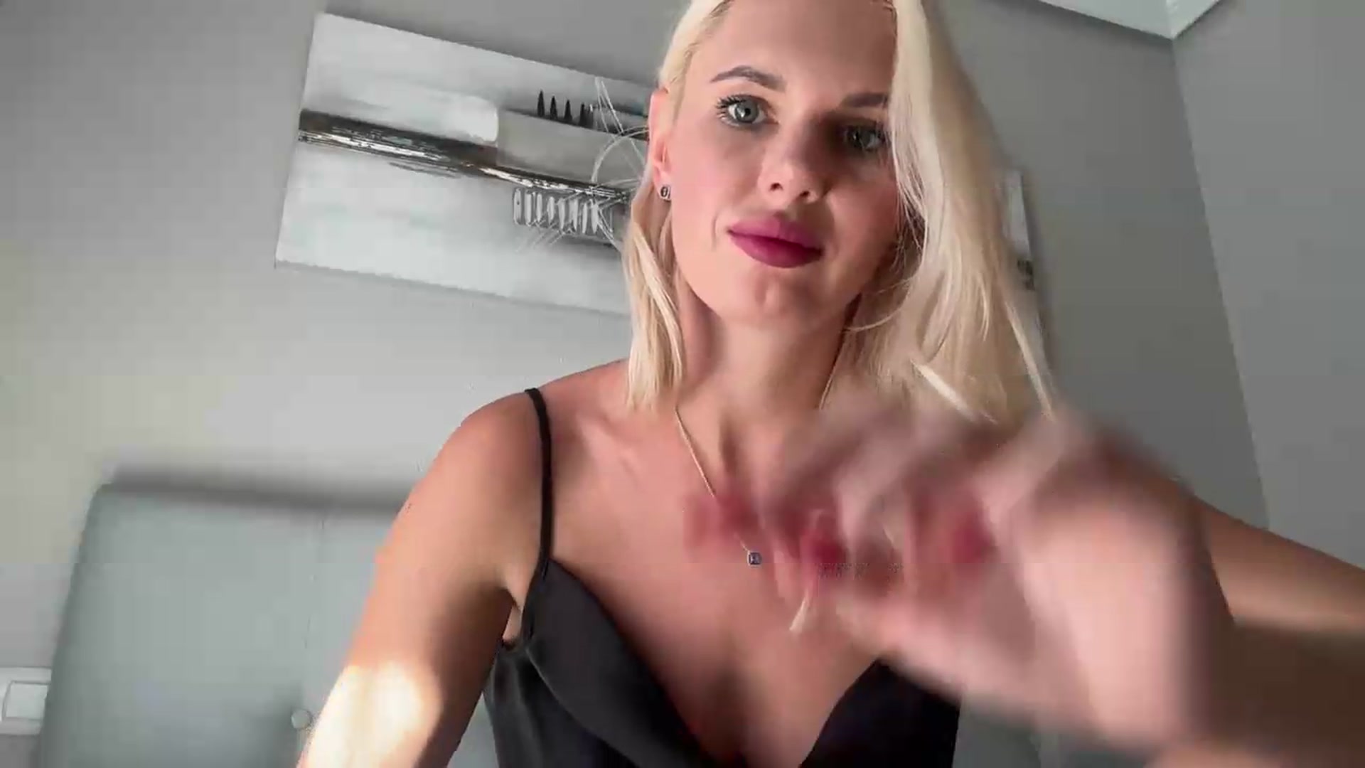 Gallery image thumbnail from AuroraKingg's myfreecams stream on, 09/24/2026, 16:27 image 3 of 20