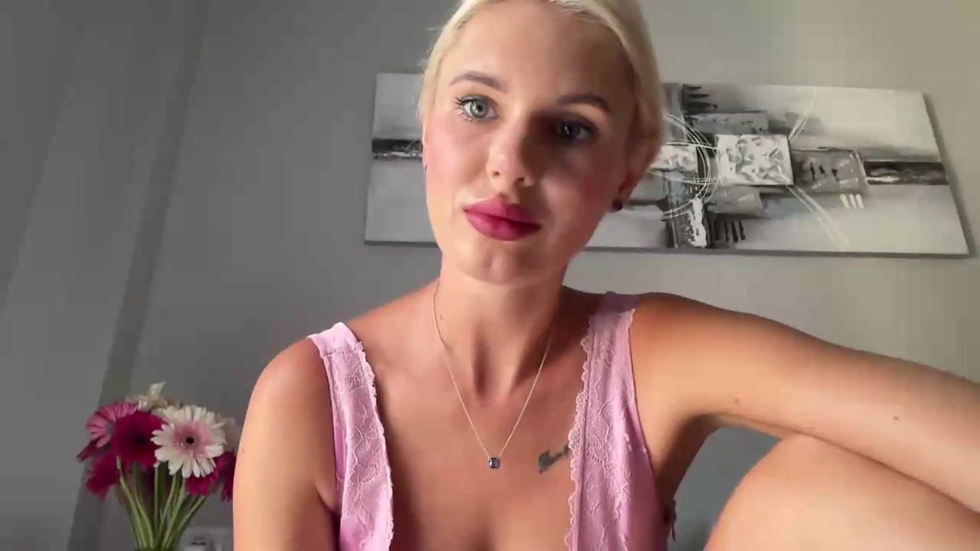Gallery image thumbnail from AuroraKingg's myfreecams stream on, 09/26/2026, 10:44 image 3 of 20