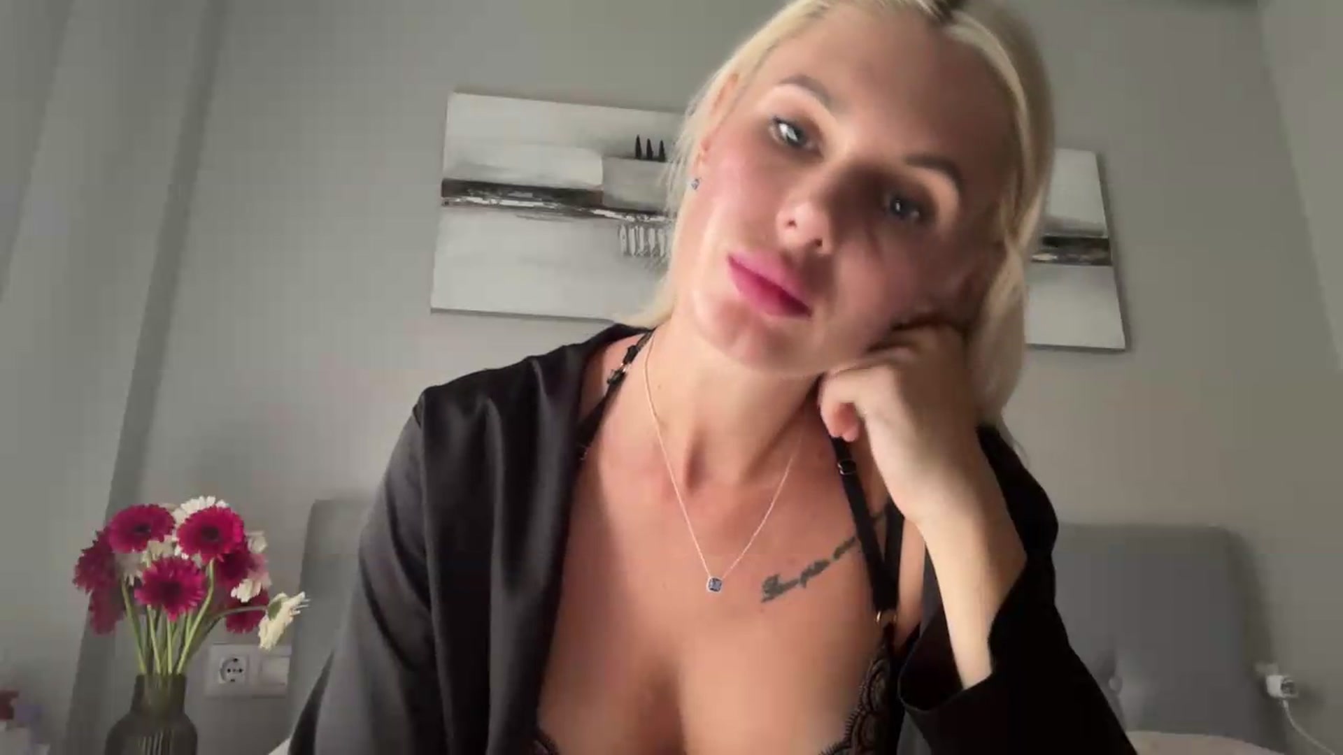 Gallery image thumbnail from AuroraKingg's myfreecams stream on, 09/28/2026, 15:48 image 4 of 20