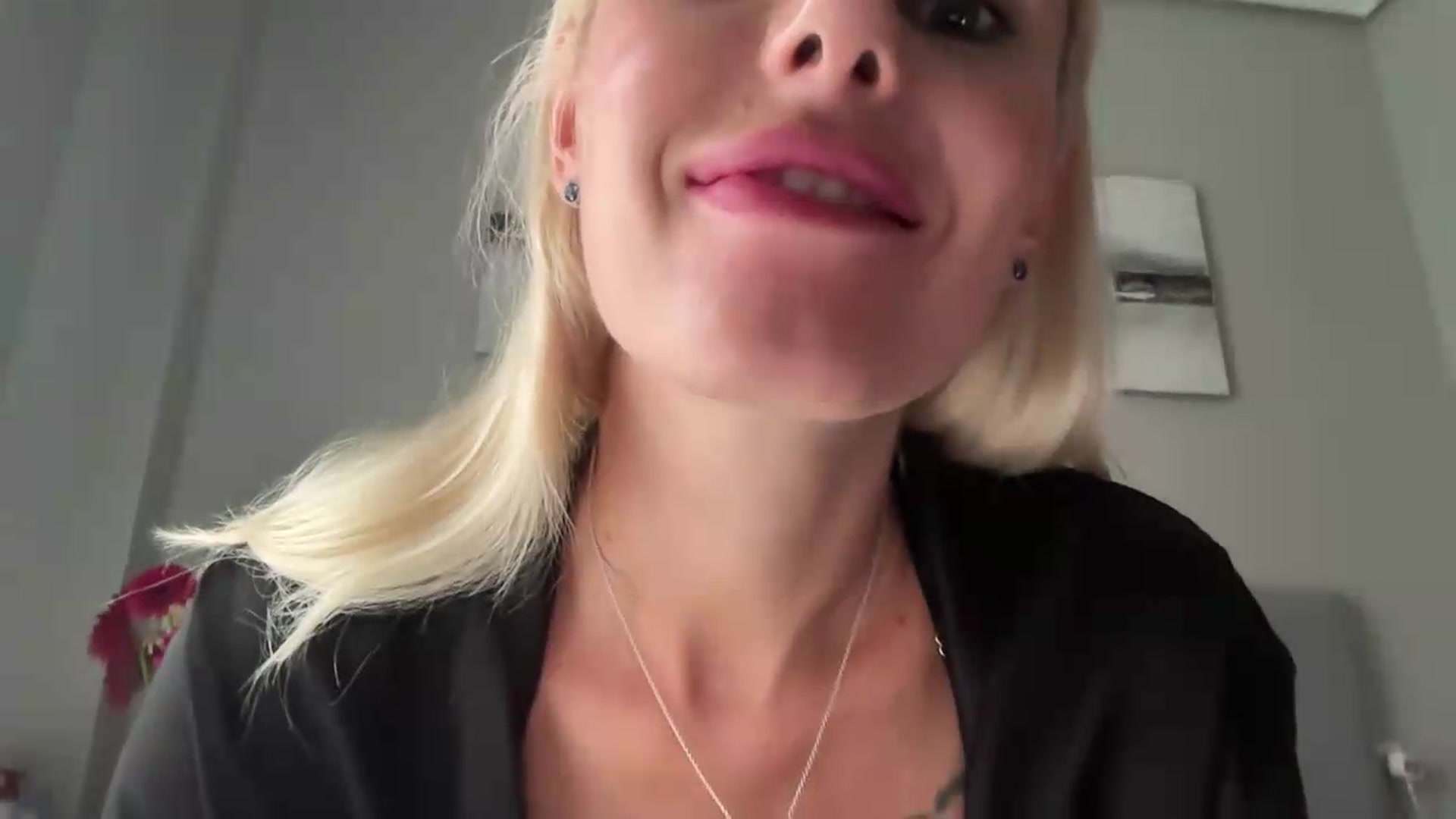 Gallery image thumbnail from AuroraKingg's myfreecams stream on, 09/28/2026, 15:48 image 7 of 20