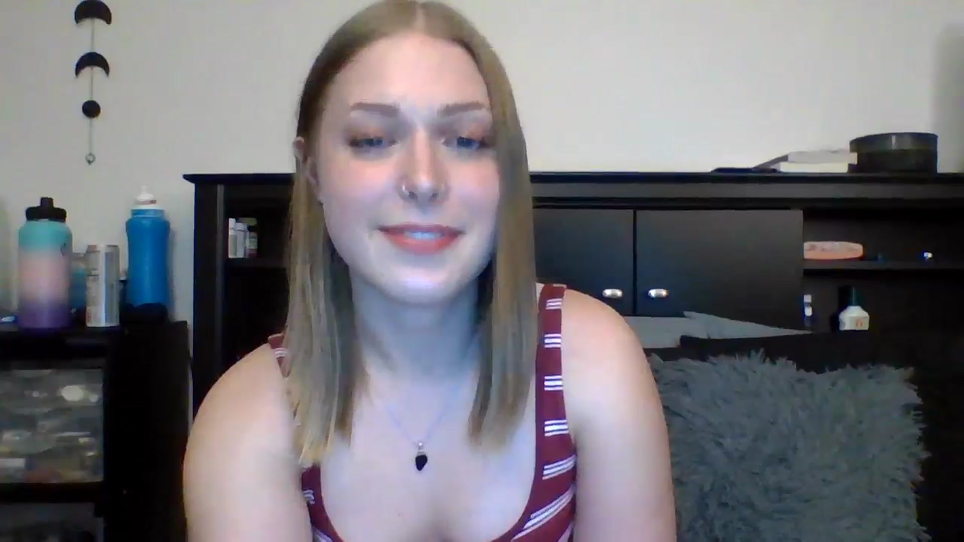 Gallery image thumbnail from AuroraLightz's myfreecams stream on, 08/31/2024, 24:08 image 16 of 20