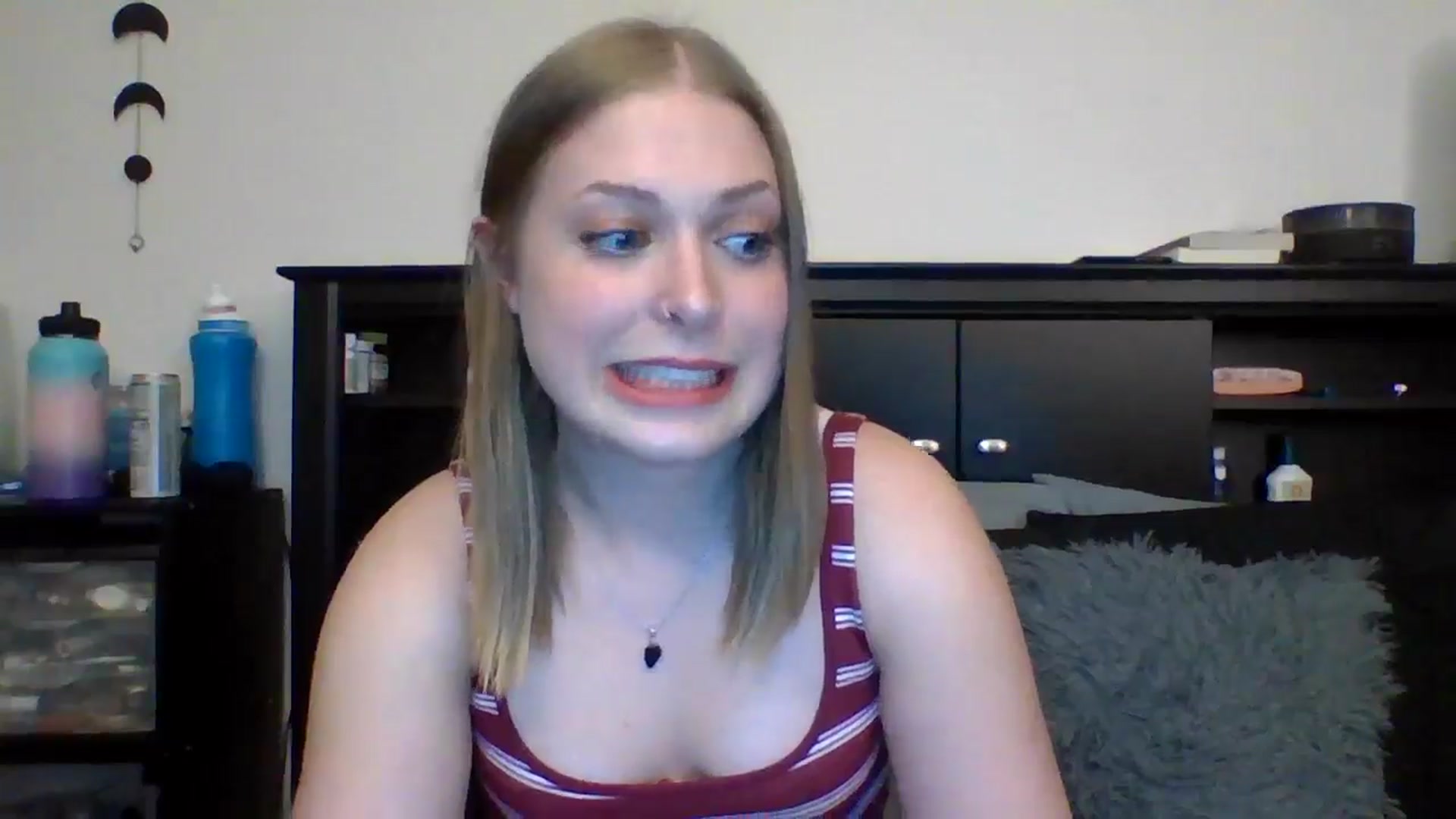 Gallery image thumbnail from AuroraLightz's myfreecams stream on, 08/31/2024, 24:08 image 15 of 20
