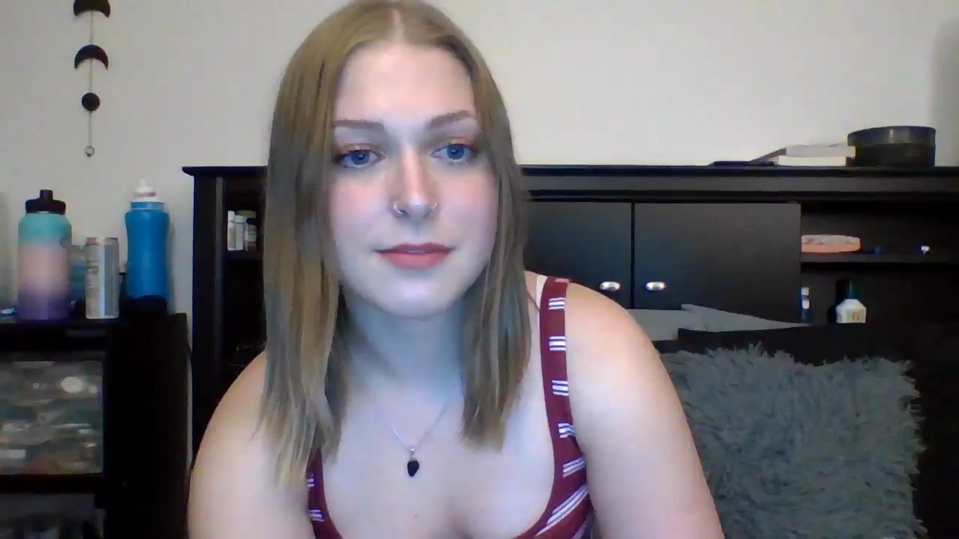 Gallery image thumbnail from AuroraLightz's myfreecams stream on, 08/31/2024, 24:08 image 14 of 20