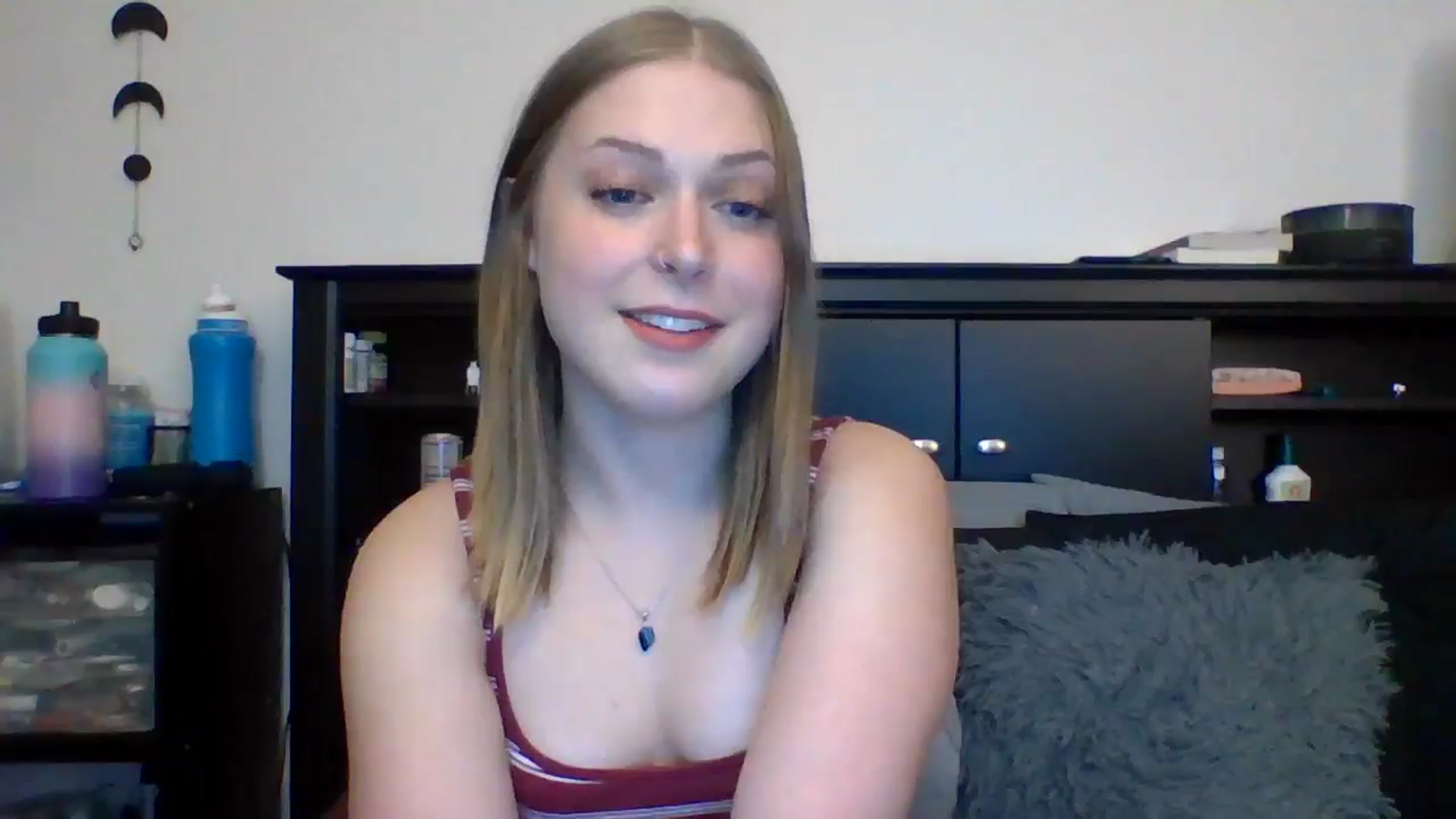 Gallery image thumbnail from AuroraLightz's myfreecams stream on, 08/31/2024, 24:08 image 11 of 20