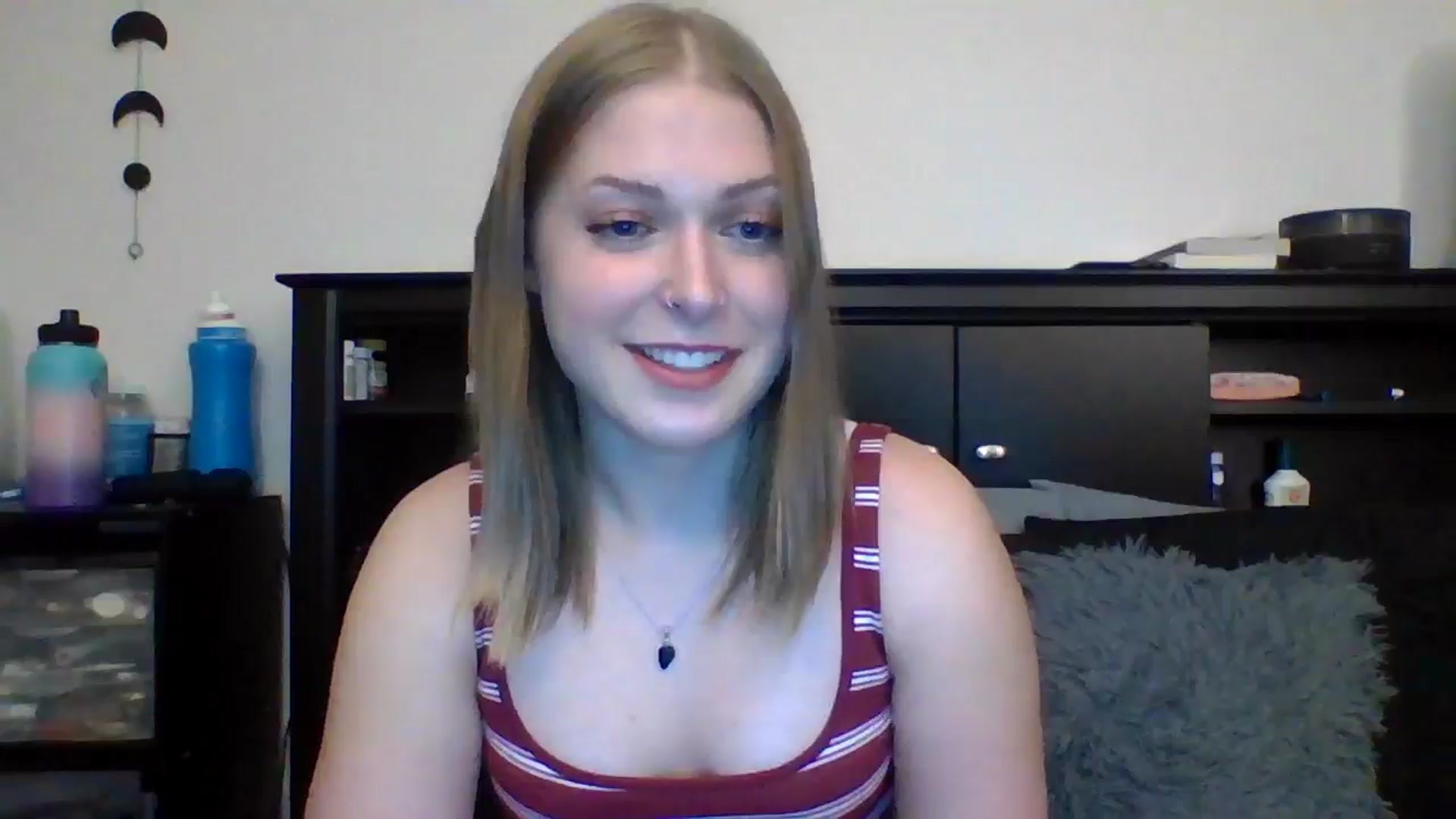 Gallery image thumbnail from AuroraLightz's myfreecams stream on, 08/31/2024, 24:08 image 6 of 20
