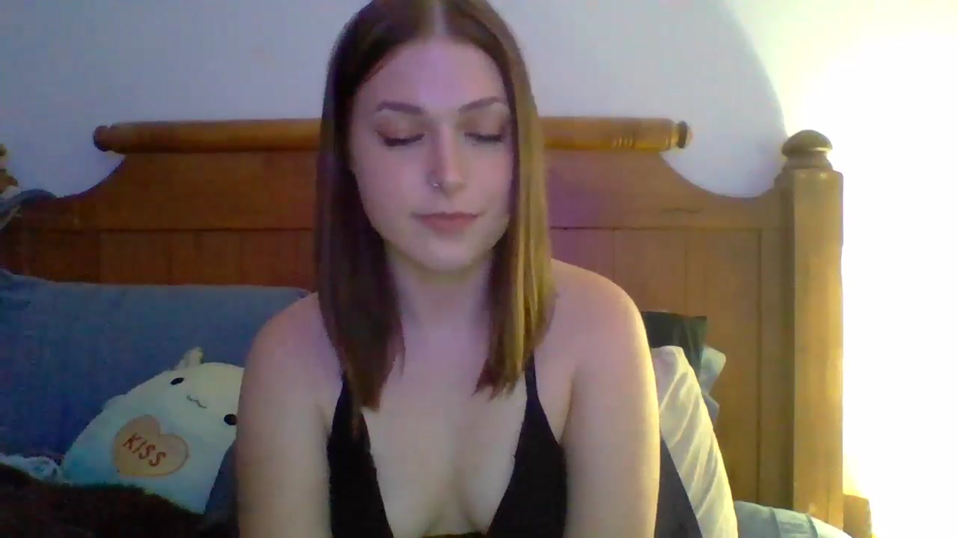 Gallery image thumbnail from AuroraLightz's myfreecams stream on, 10/15/2024, 23:48 image 3 of 20
