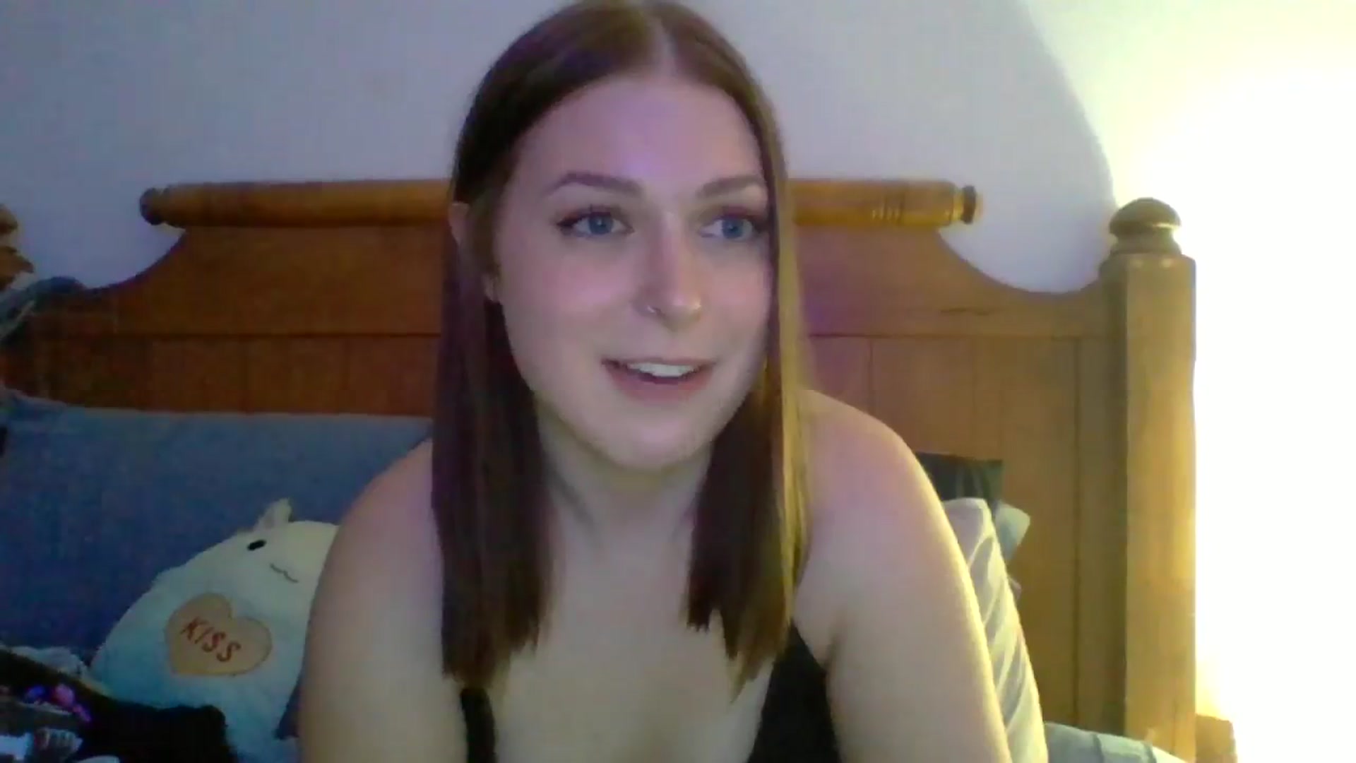 Gallery image thumbnail from AuroraLightz's myfreecams stream on, 10/15/2024, 23:48 image 16 of 20