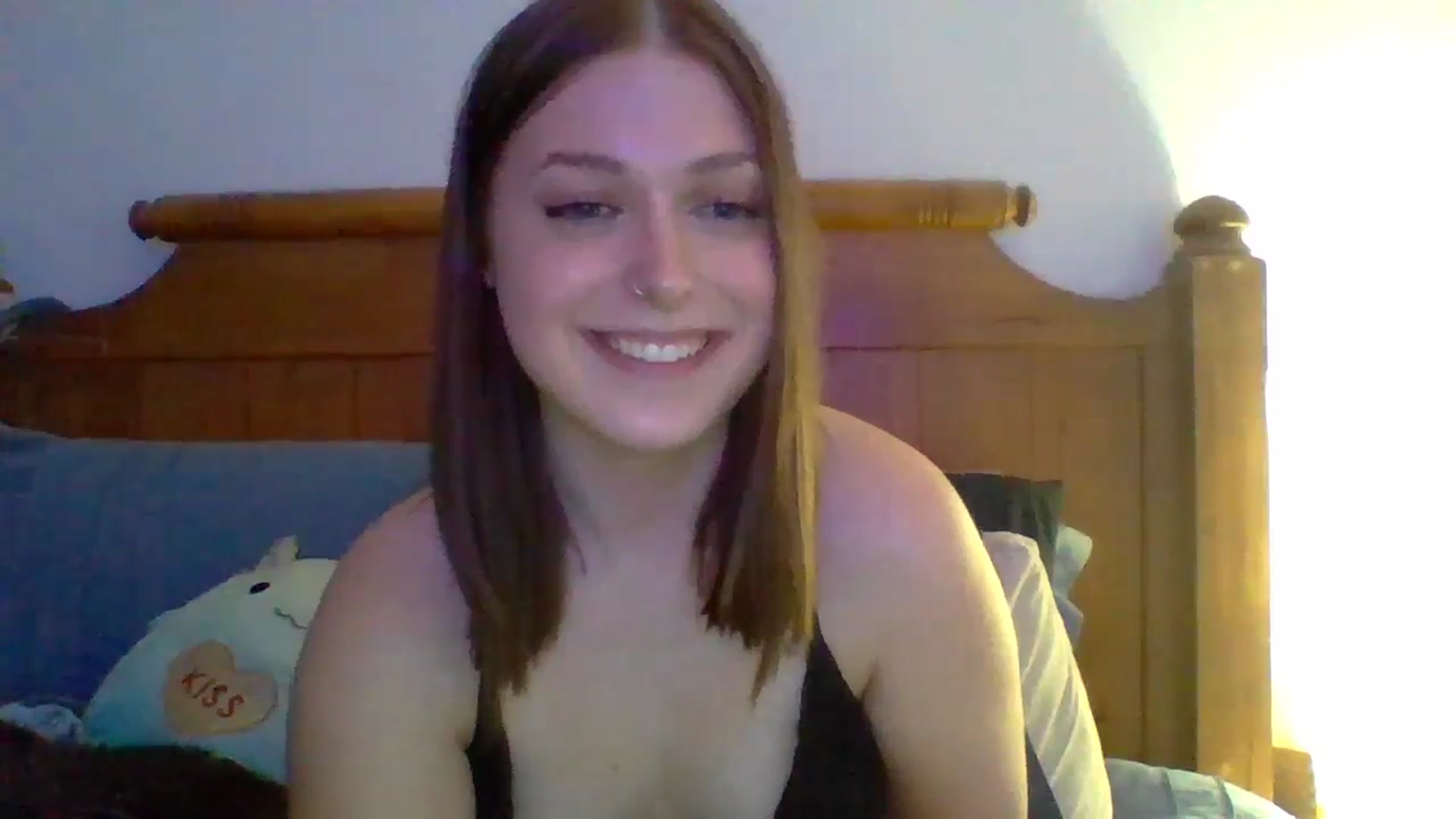 Gallery image thumbnail from AuroraLightz's myfreecams stream on, 10/15/2024, 23:48 image 2 of 20