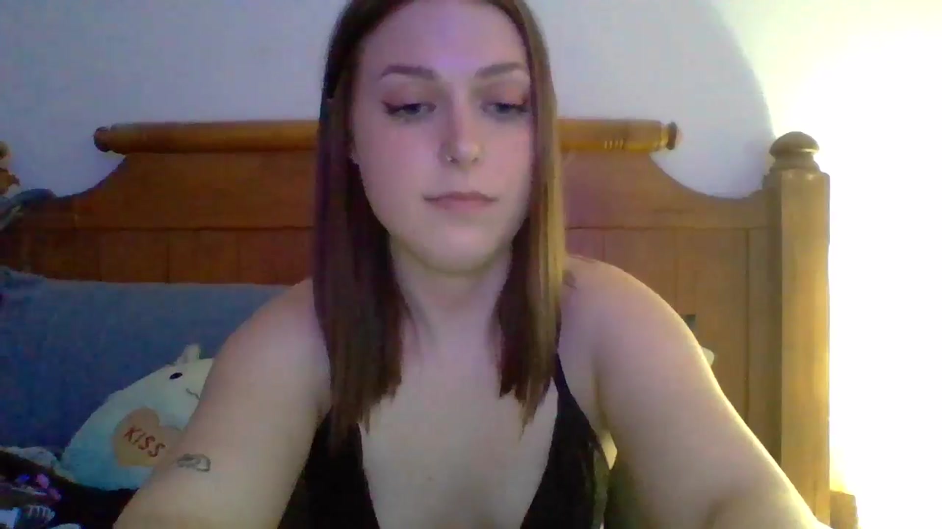 Gallery image thumbnail from AuroraLightz's myfreecams stream on, 10/15/2024, 23:48 image 6 of 20