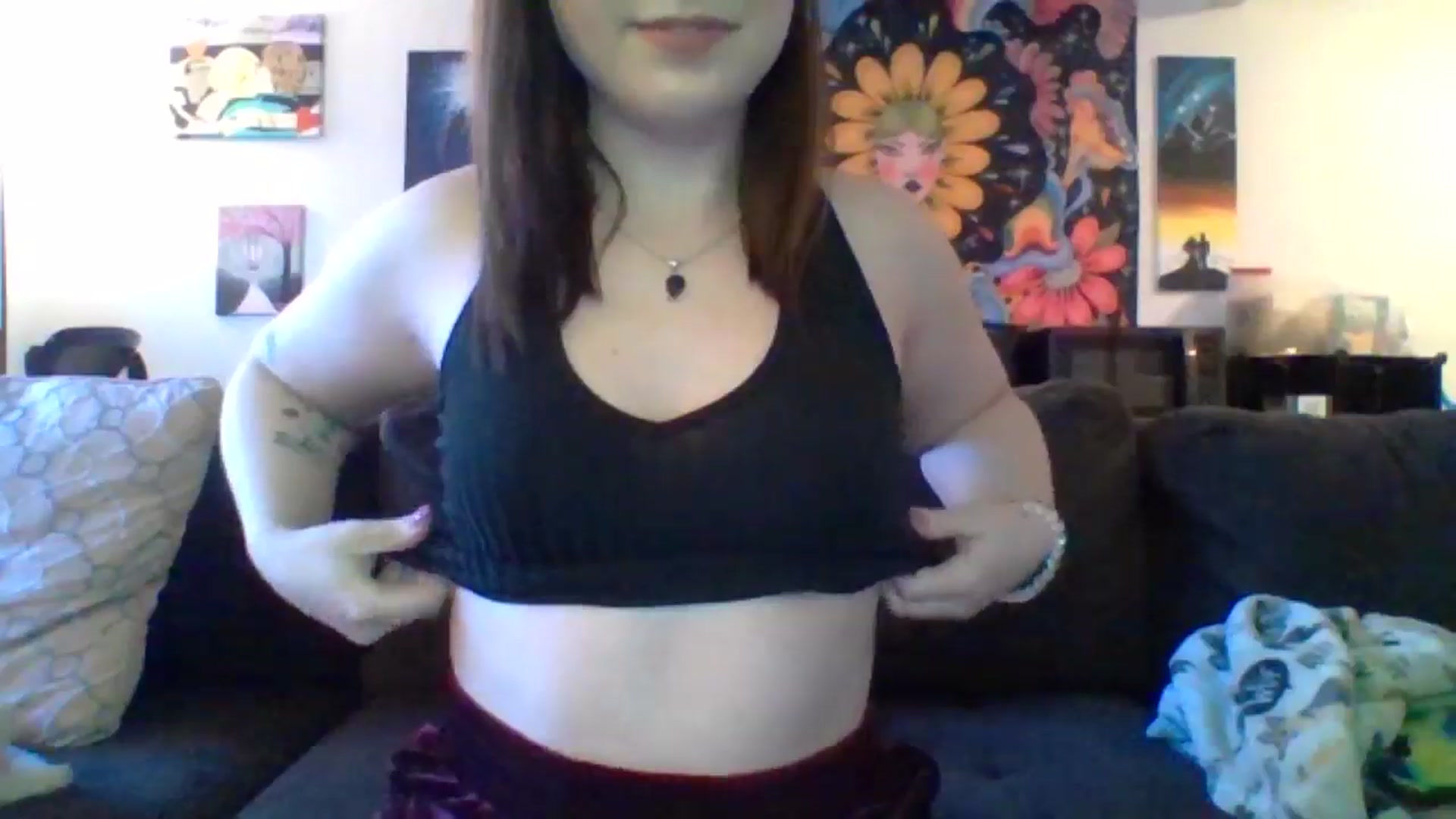 Gallery image thumbnail from AuroraLightz's myfreecams stream on, 11/25/2024, 21:05 image 19 of 20