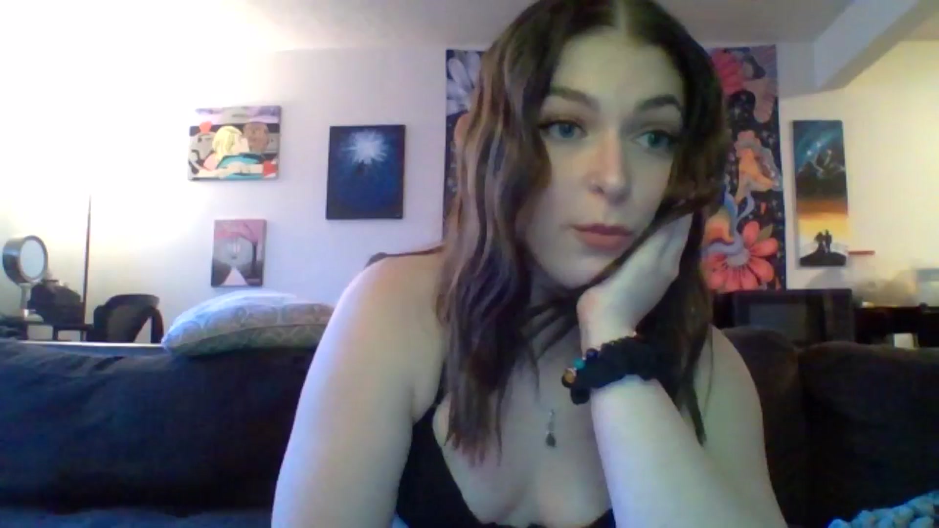 Gallery image thumbnail from AuroraLightz's myfreecams stream on, 12/30/2024, 20:56 image 12 of 20