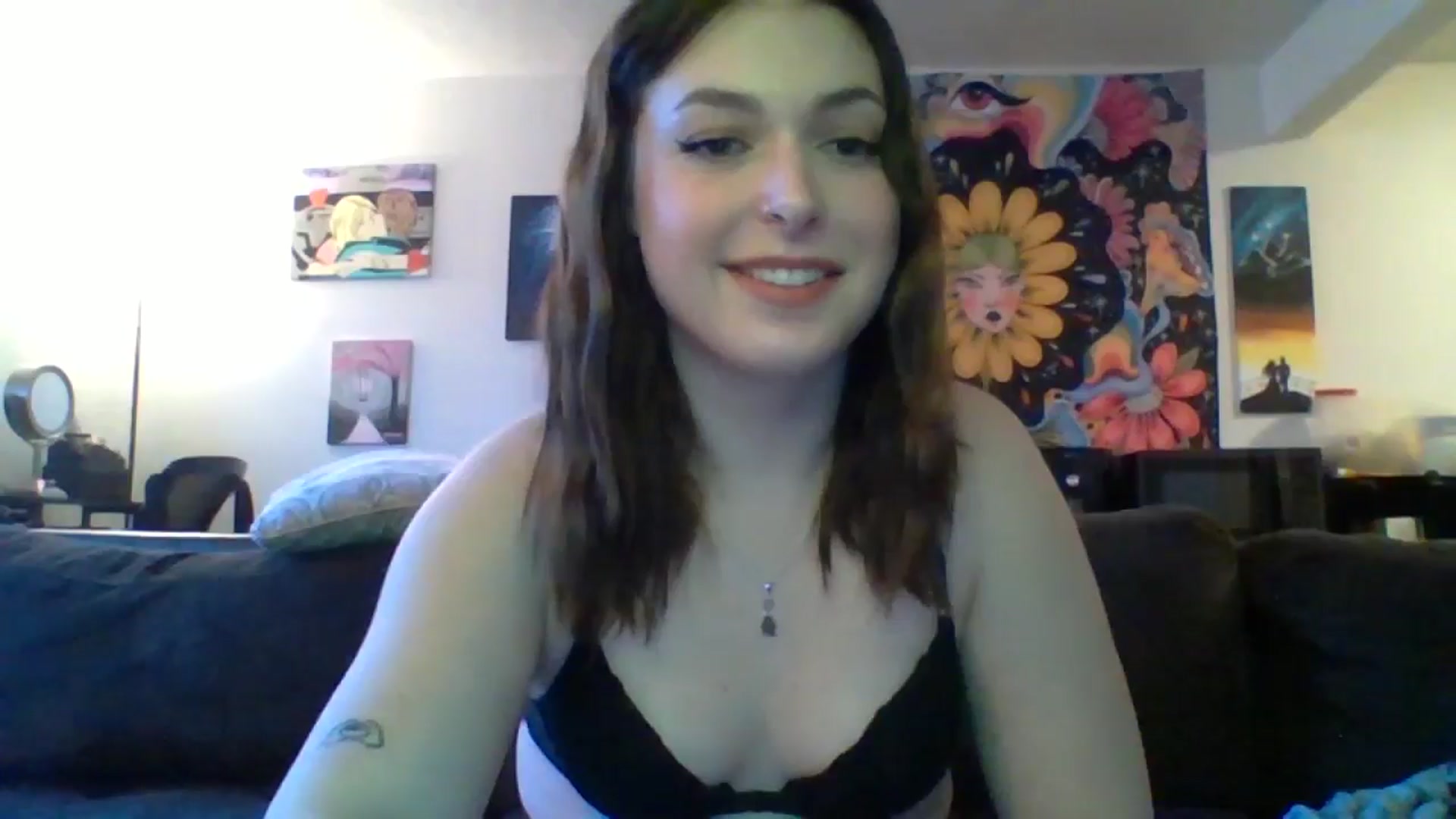 Gallery image thumbnail from AuroraLightz's myfreecams stream on, 12/30/2024, 20:56 image 5 of 20